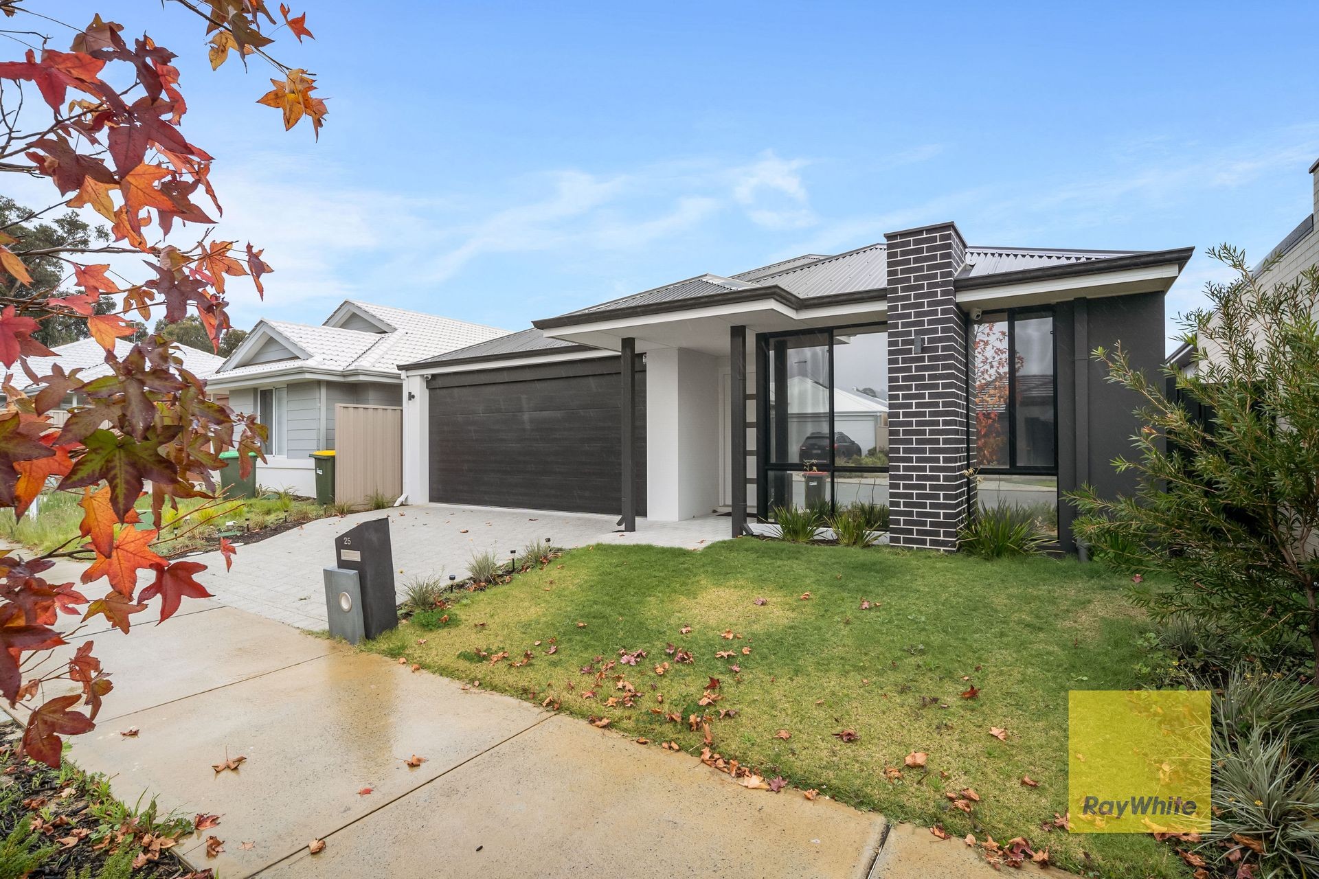 25 Crimson Boulevard, Forrestfield, WA 6058