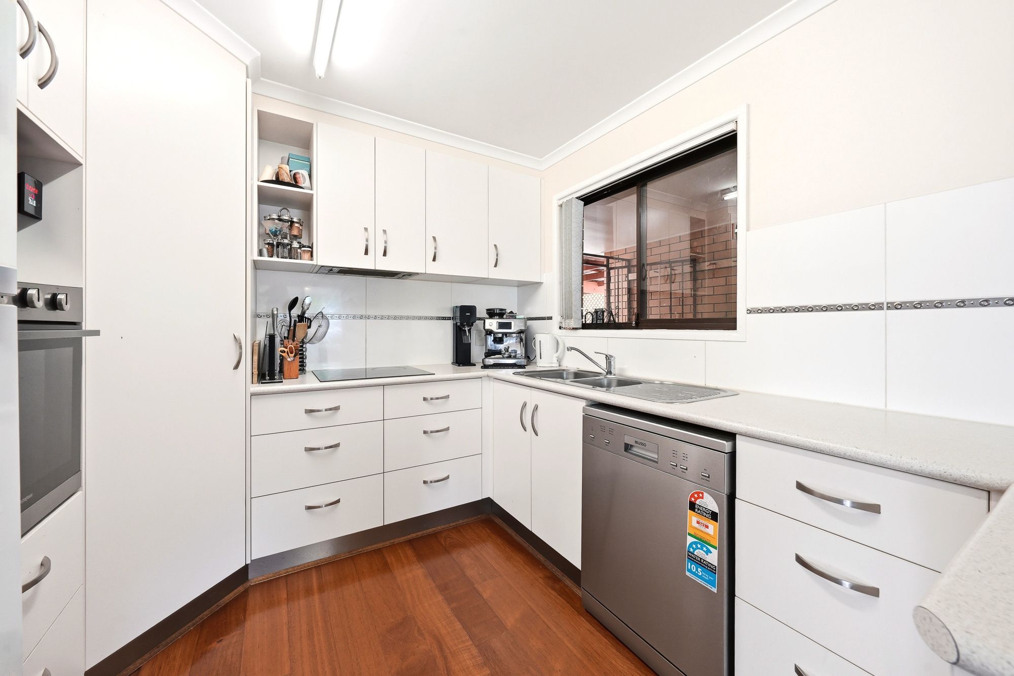 6 Cooyar Street — photo 2 of 18