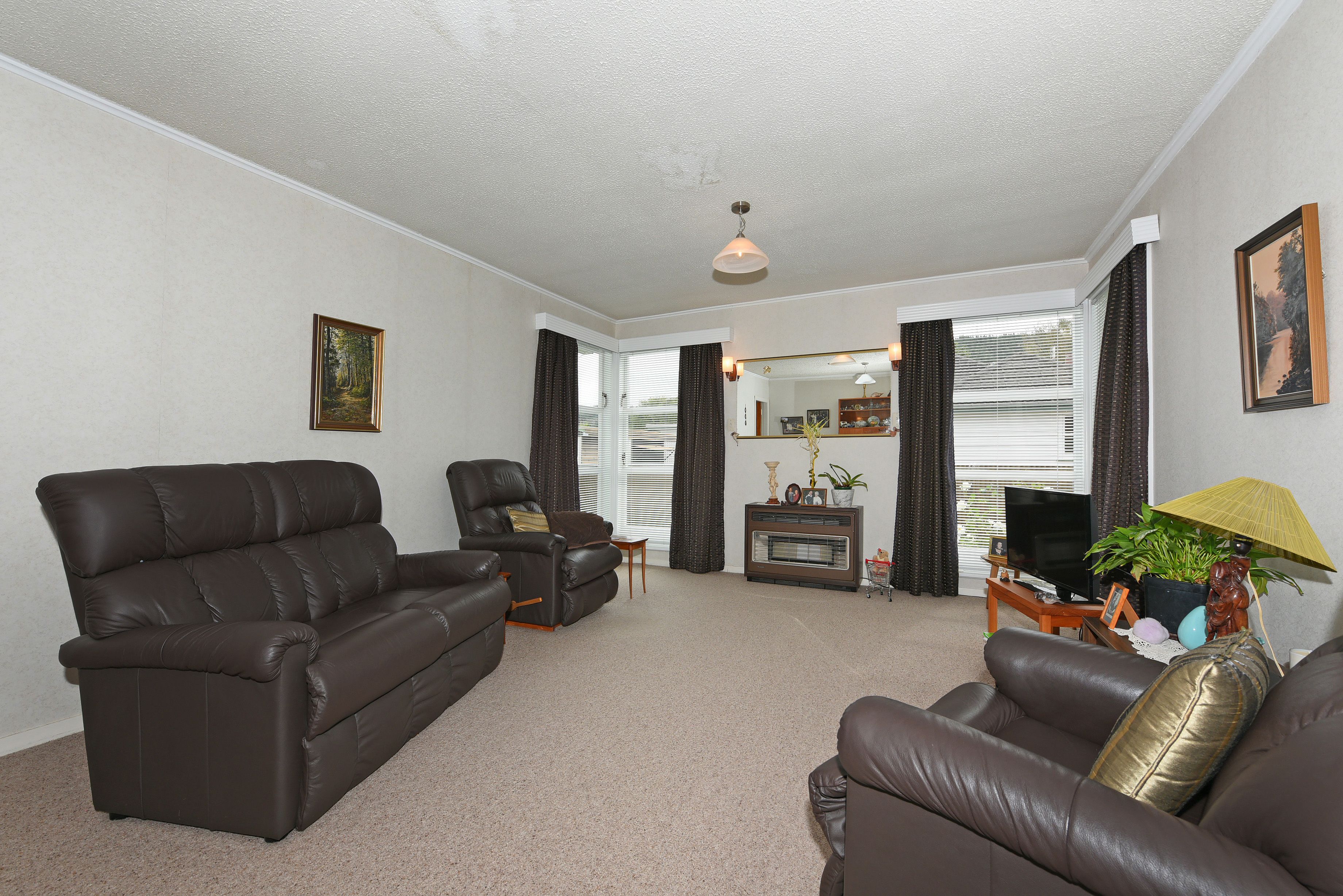 24 Robertson Street, Elderslea, Upper Hutt City