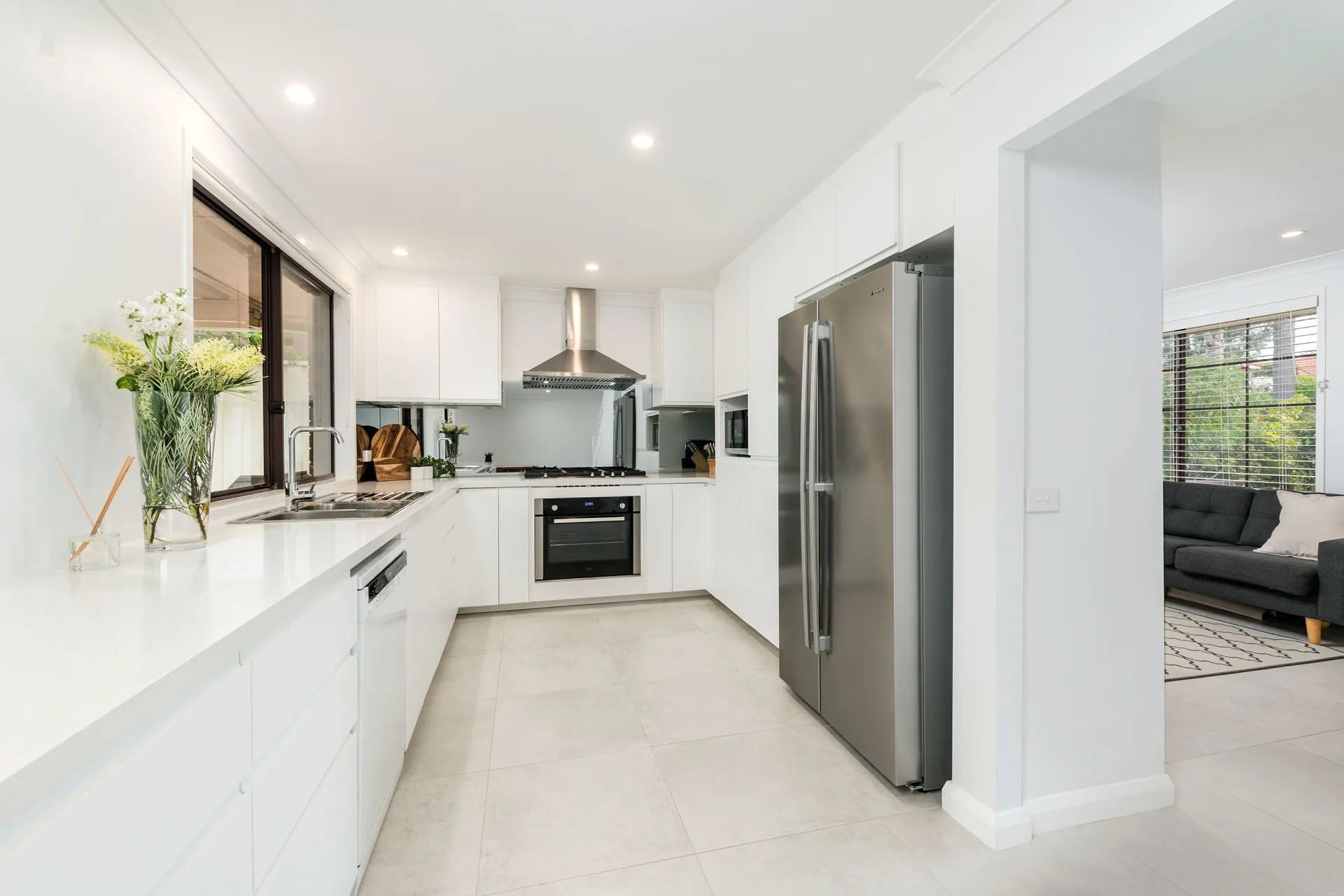 7 Farmer Close — photo 3 of 12