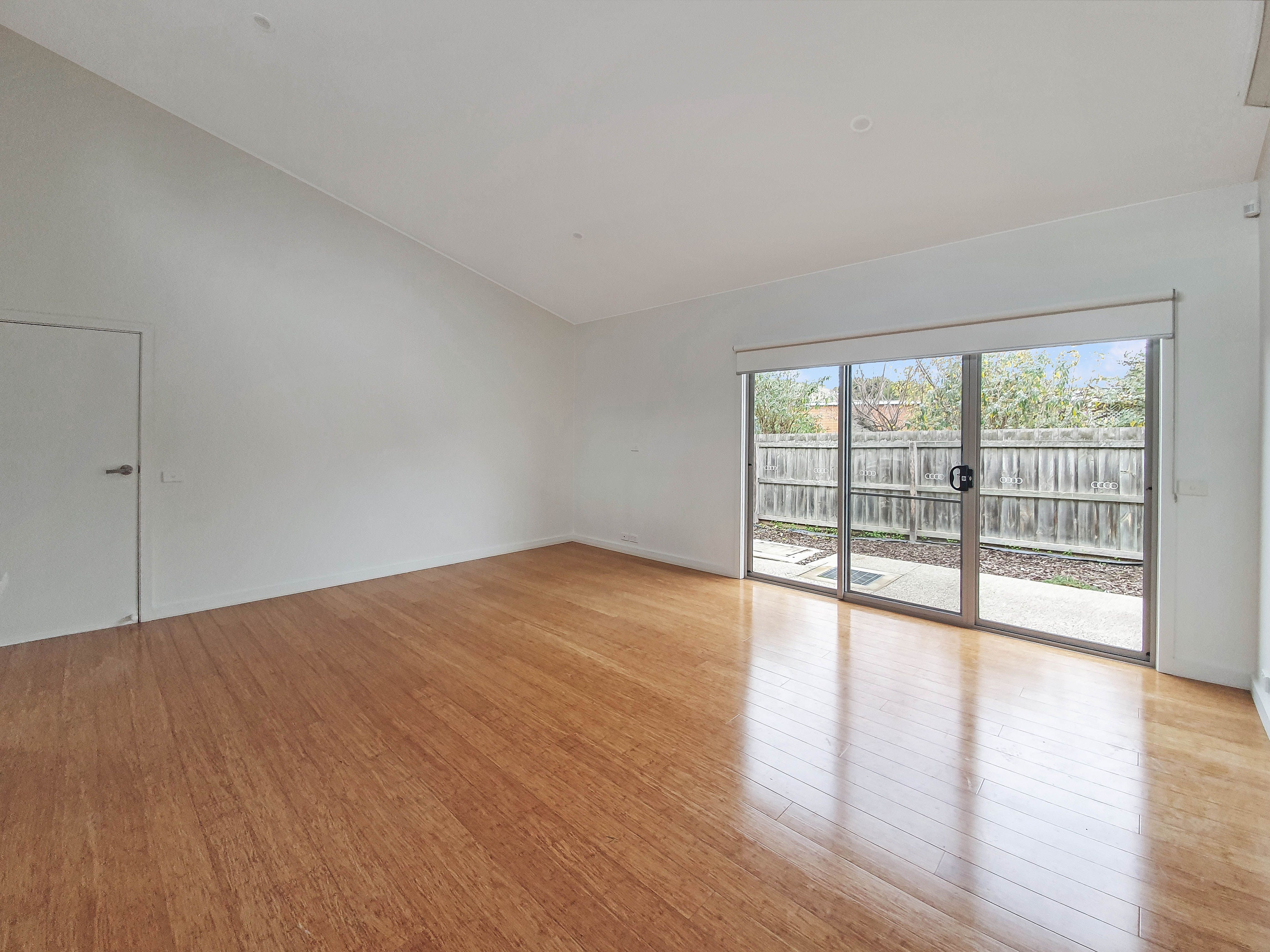 4/251 Roslyn Road, Highton, VIC 3216