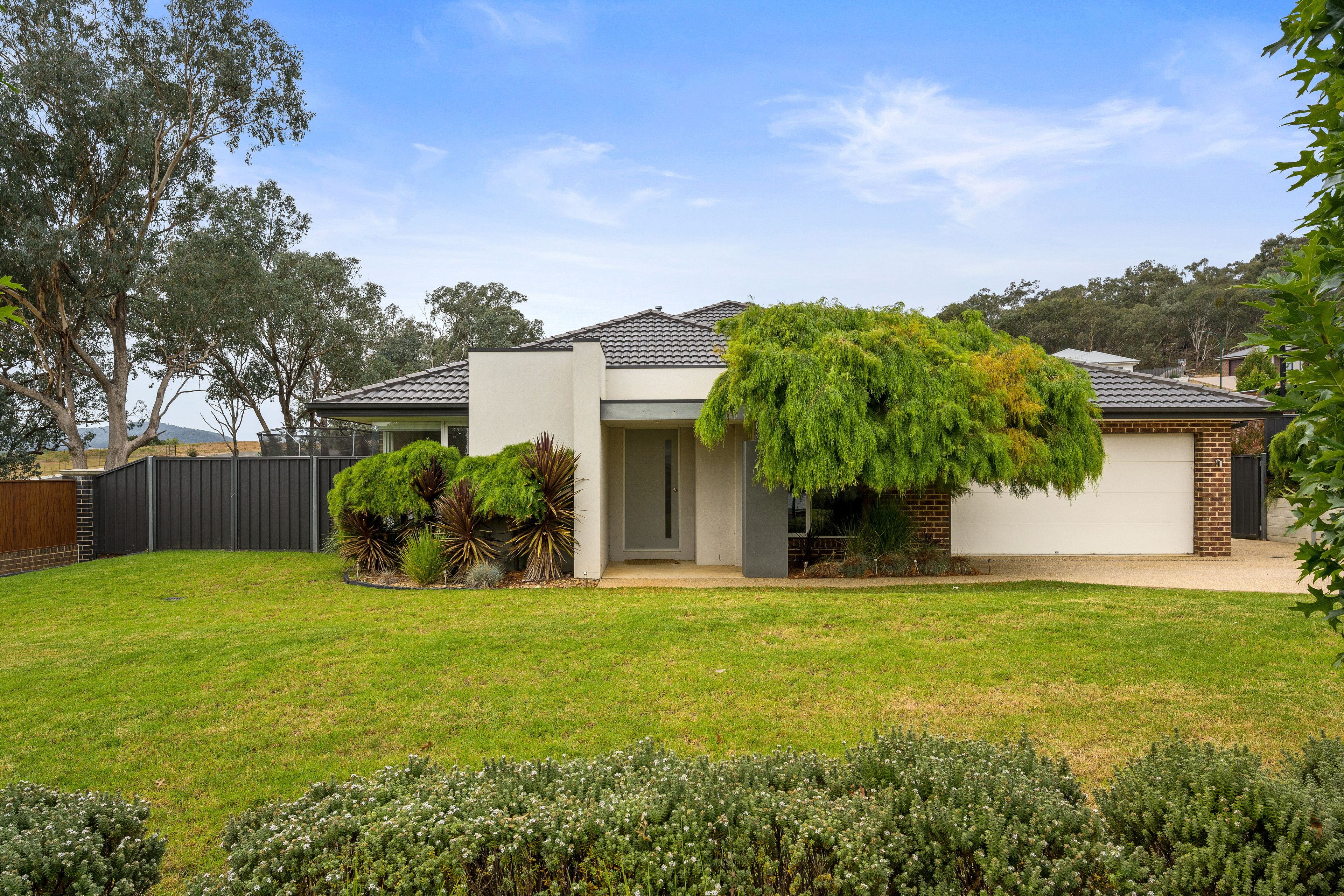 3 Baltimore Avenue, Hamilton Valley NSW 2641