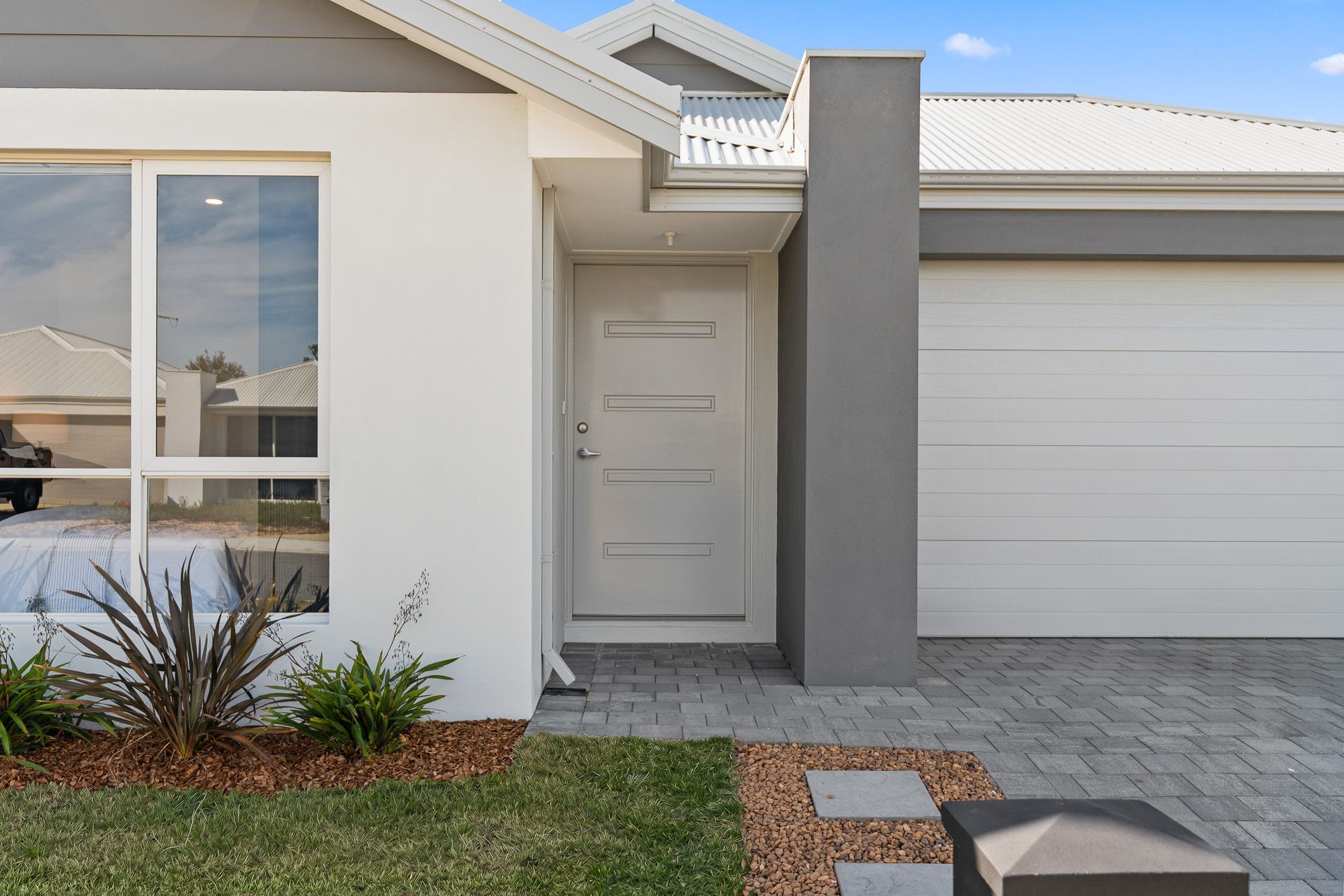 50 Paradise Road — photo 3 of 30