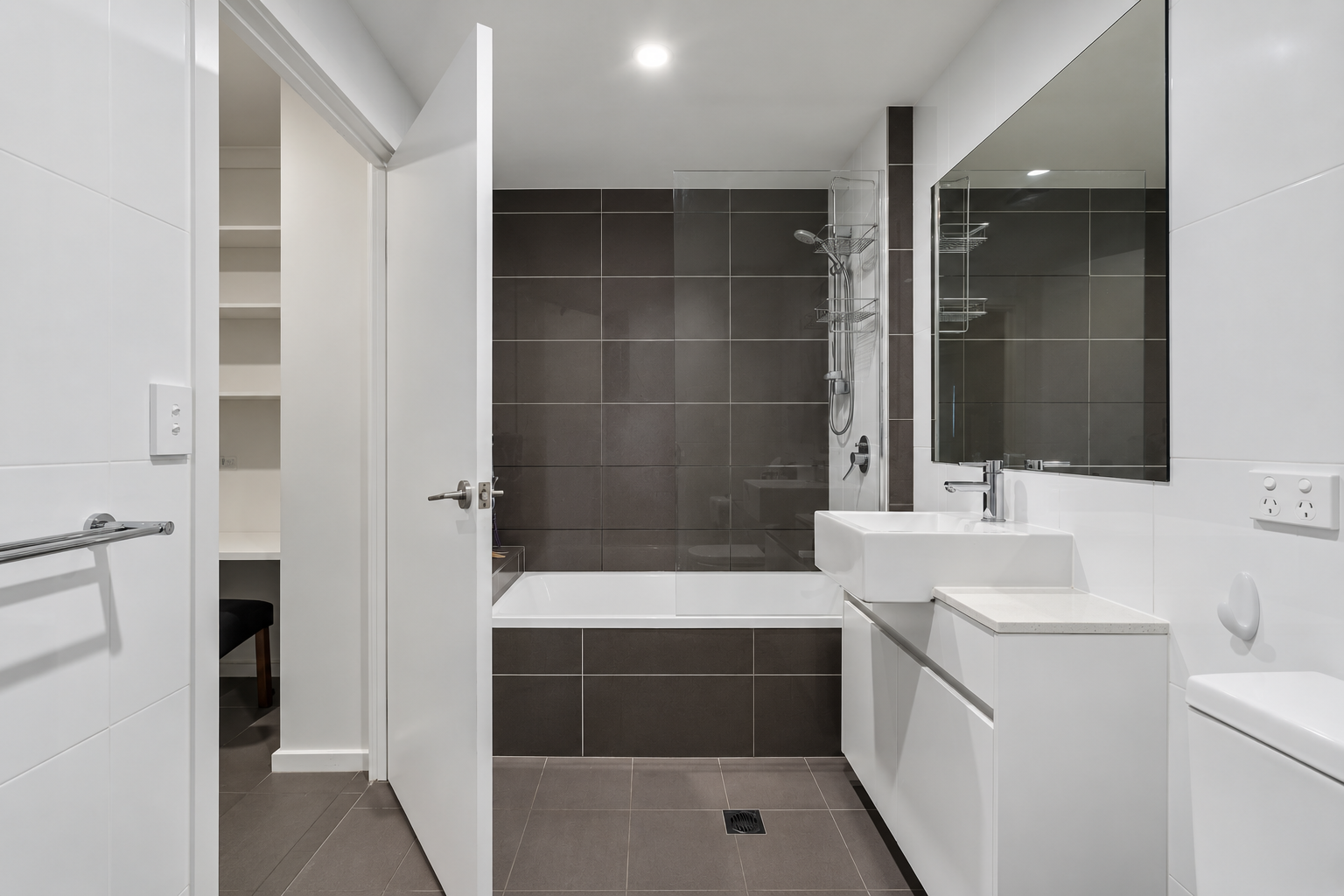 202/6 Quarry Road — photo 9 of 11