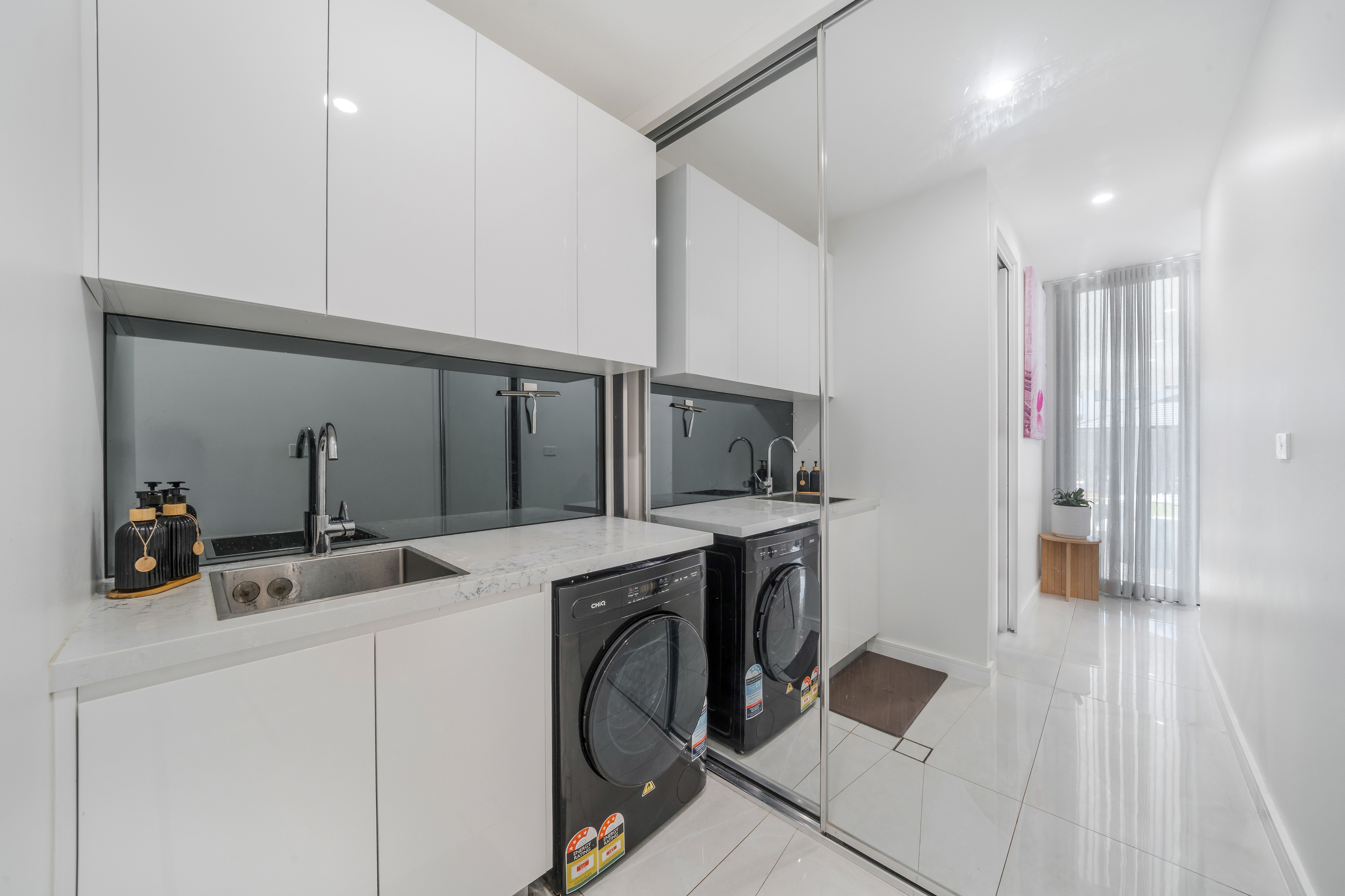 26 Parhelion Street — photo 17 of 21