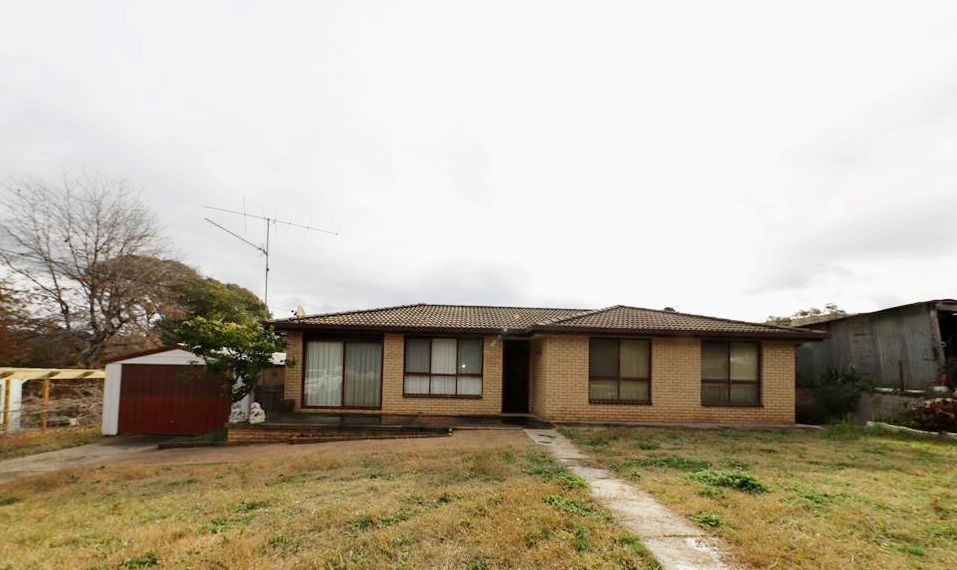 1 Camp Street, Adelong NSW 2729
