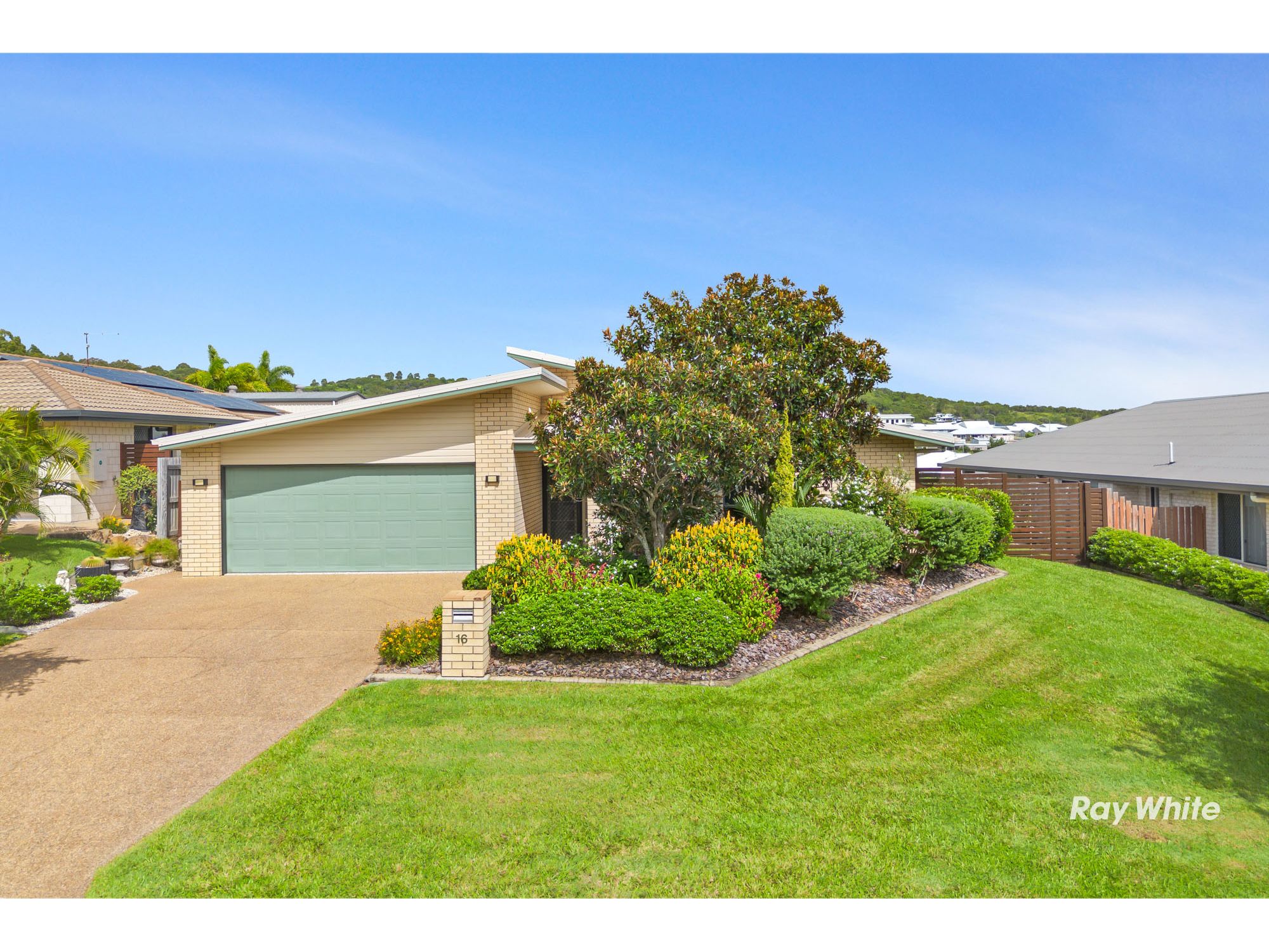 16 Dune Circle, Lammermoor, QLD 4703