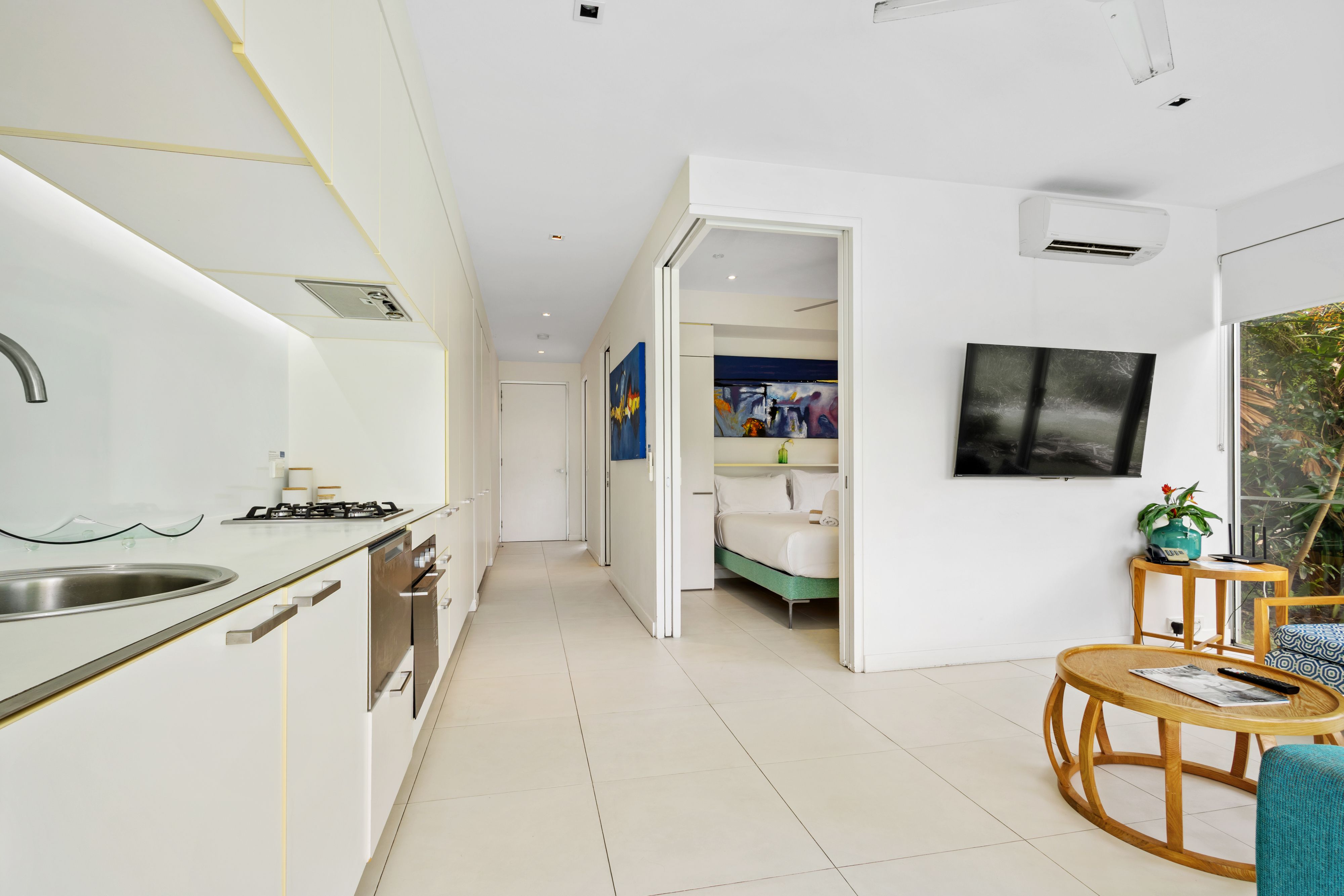 27/19-37 St Crispins Avenue — photo 4 of 29