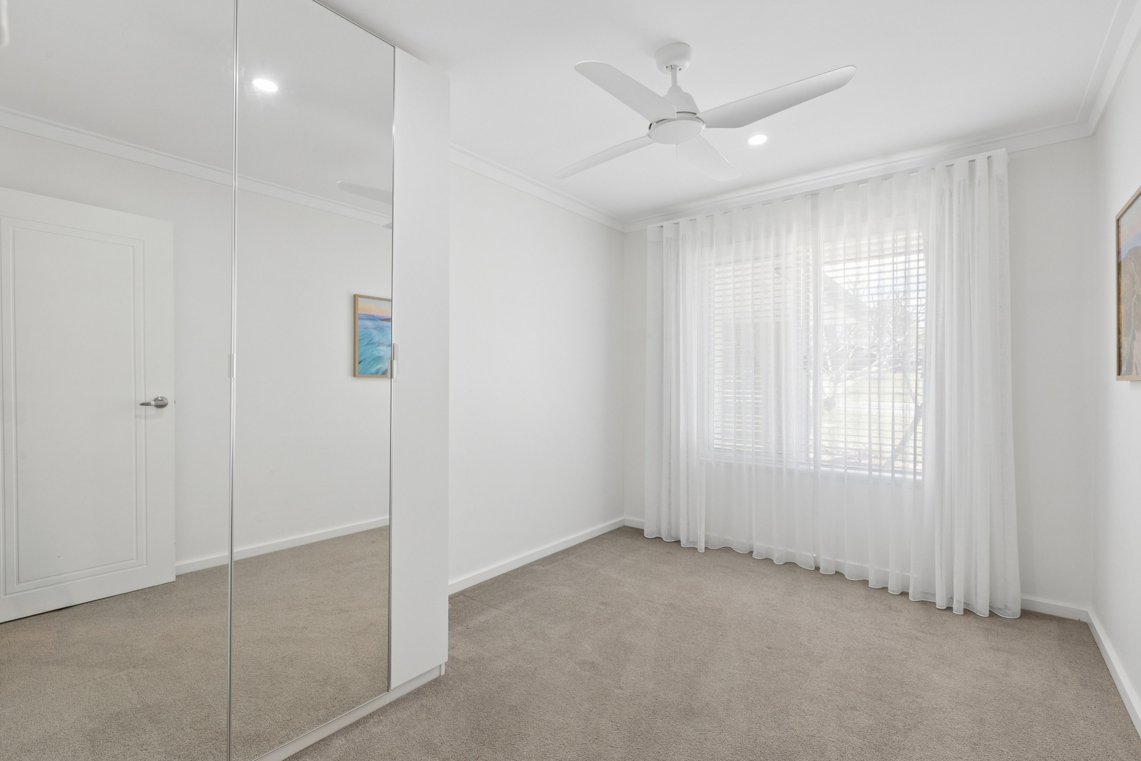 33 Felstead Crescent — photo 18 of 28