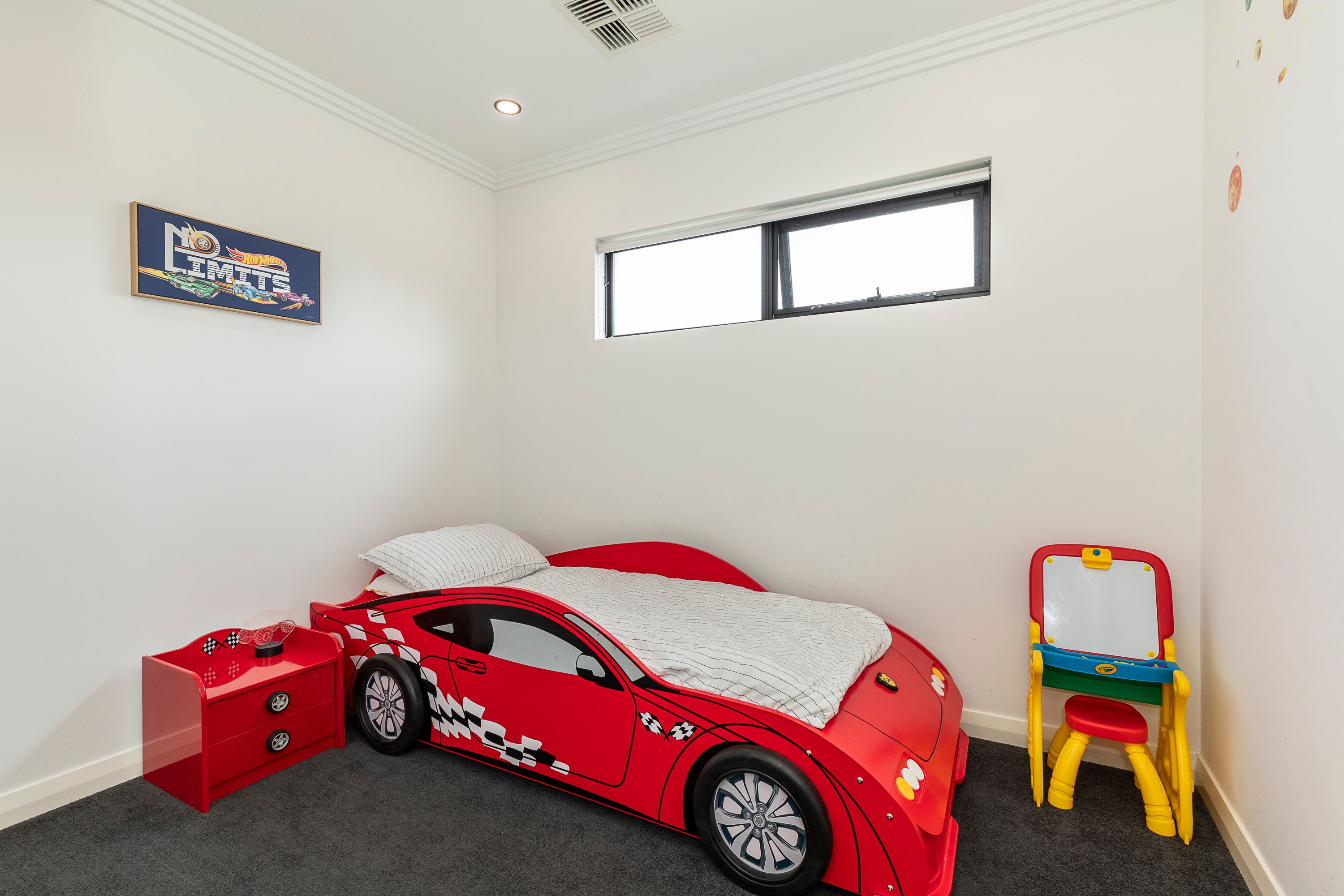 28 Leeder Street — photo 18 of 25