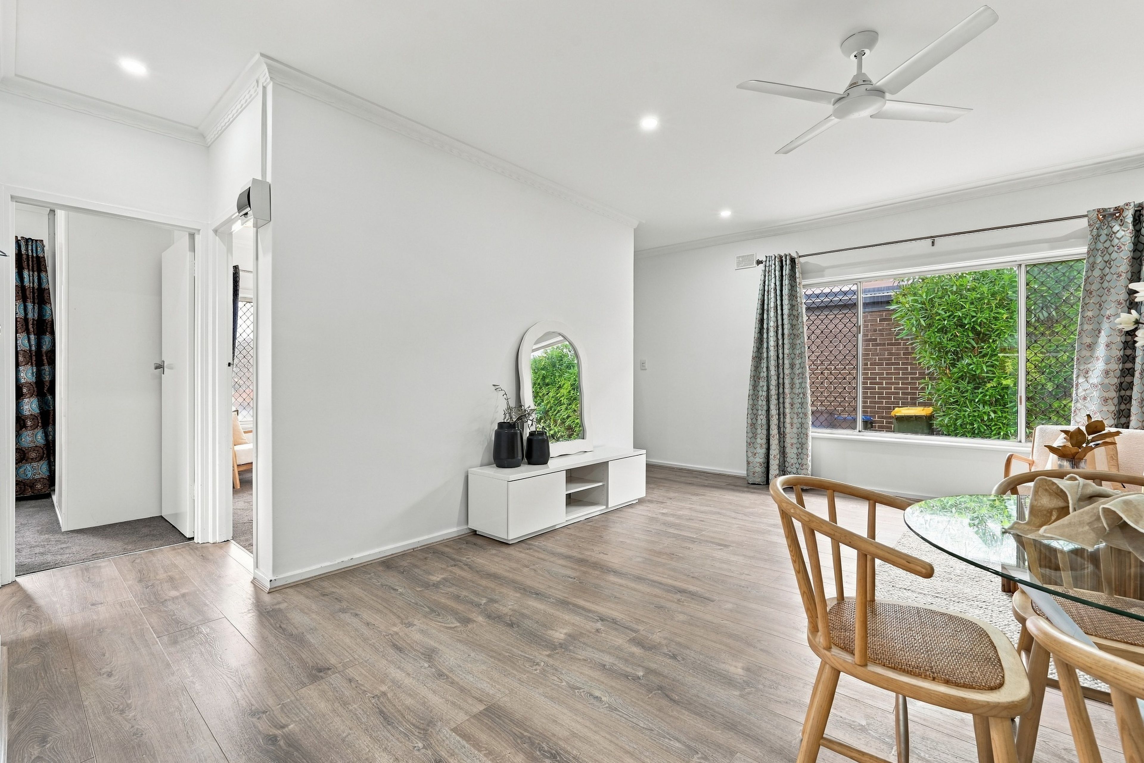 1/15 Munro Avenue — photo 5 of 14