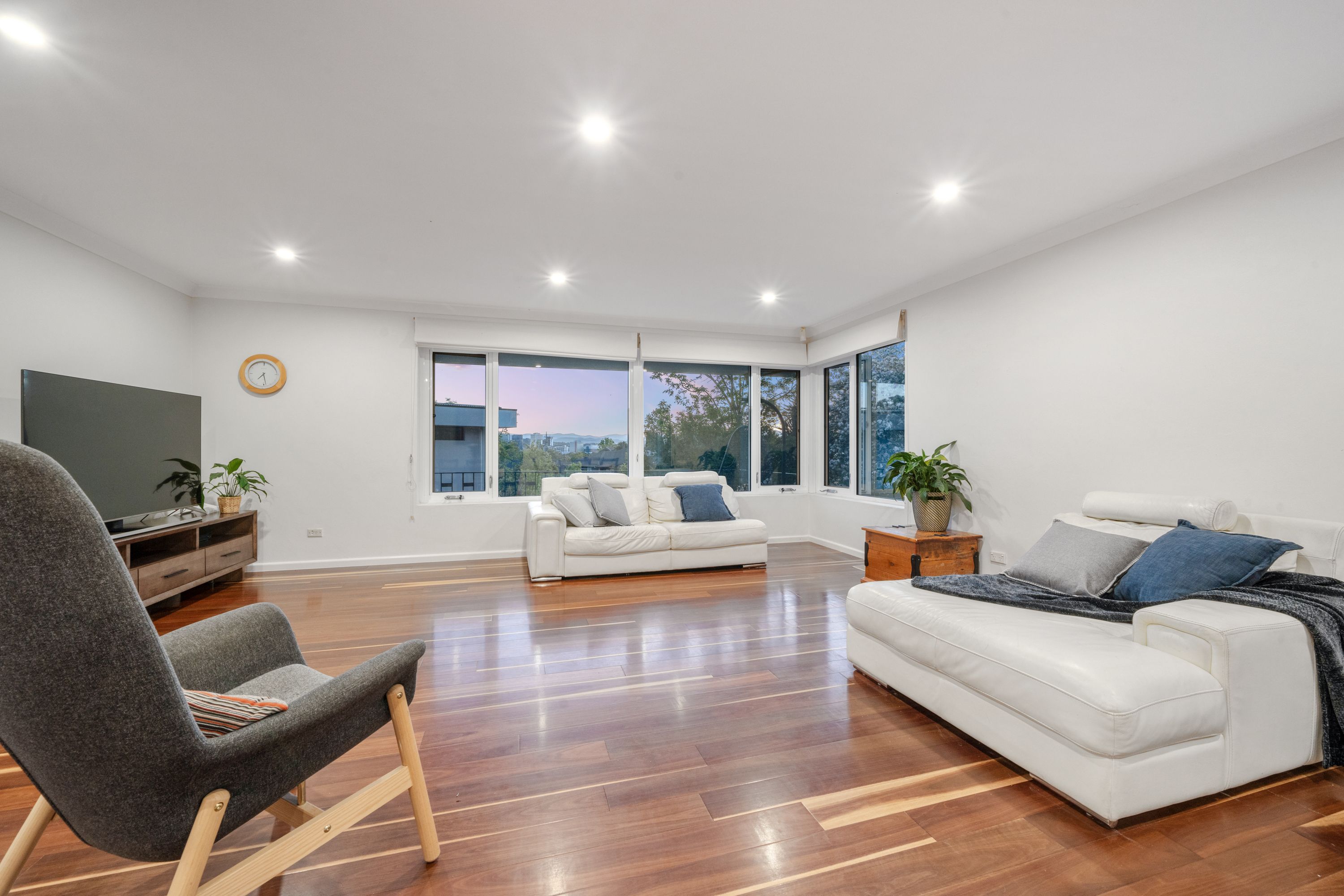 8 Smyth Place, Hughes, ACT 2605