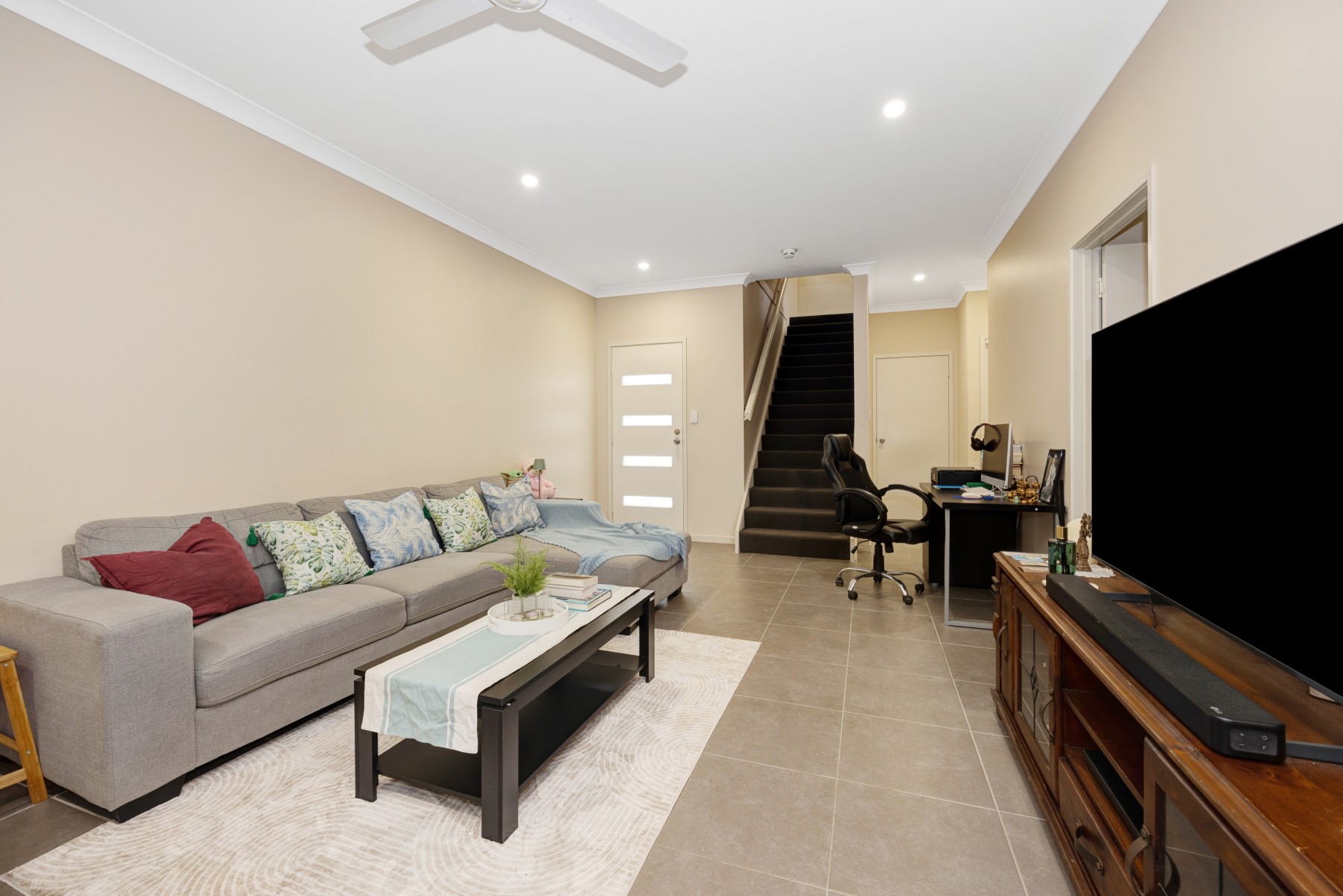 2/5 Rennot Court, Kelso, QLD 4815