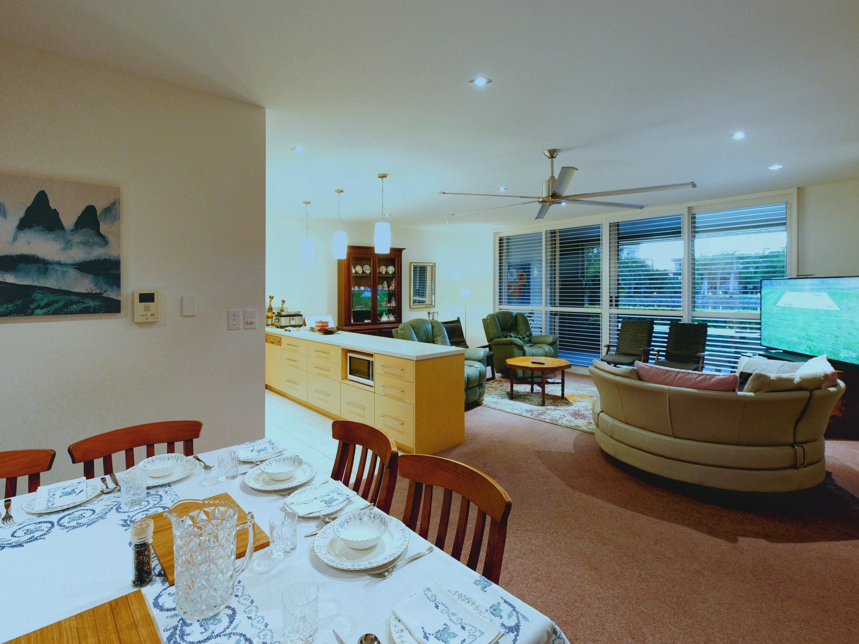 217/3-5 Pendraat Parade, Hope Island, QLD 4212