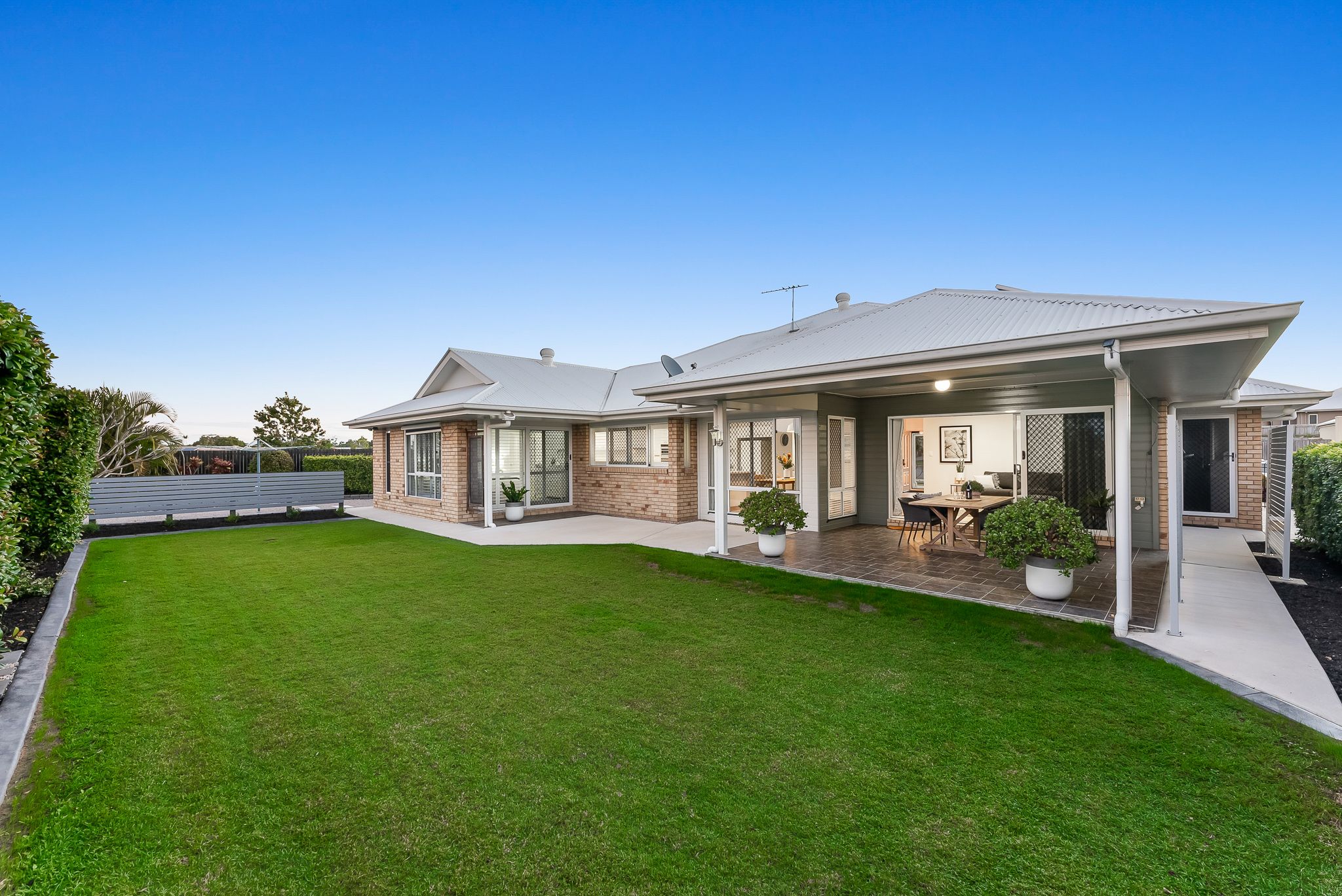 18 Rawlins Crescent, North Lakes, QLD 4509