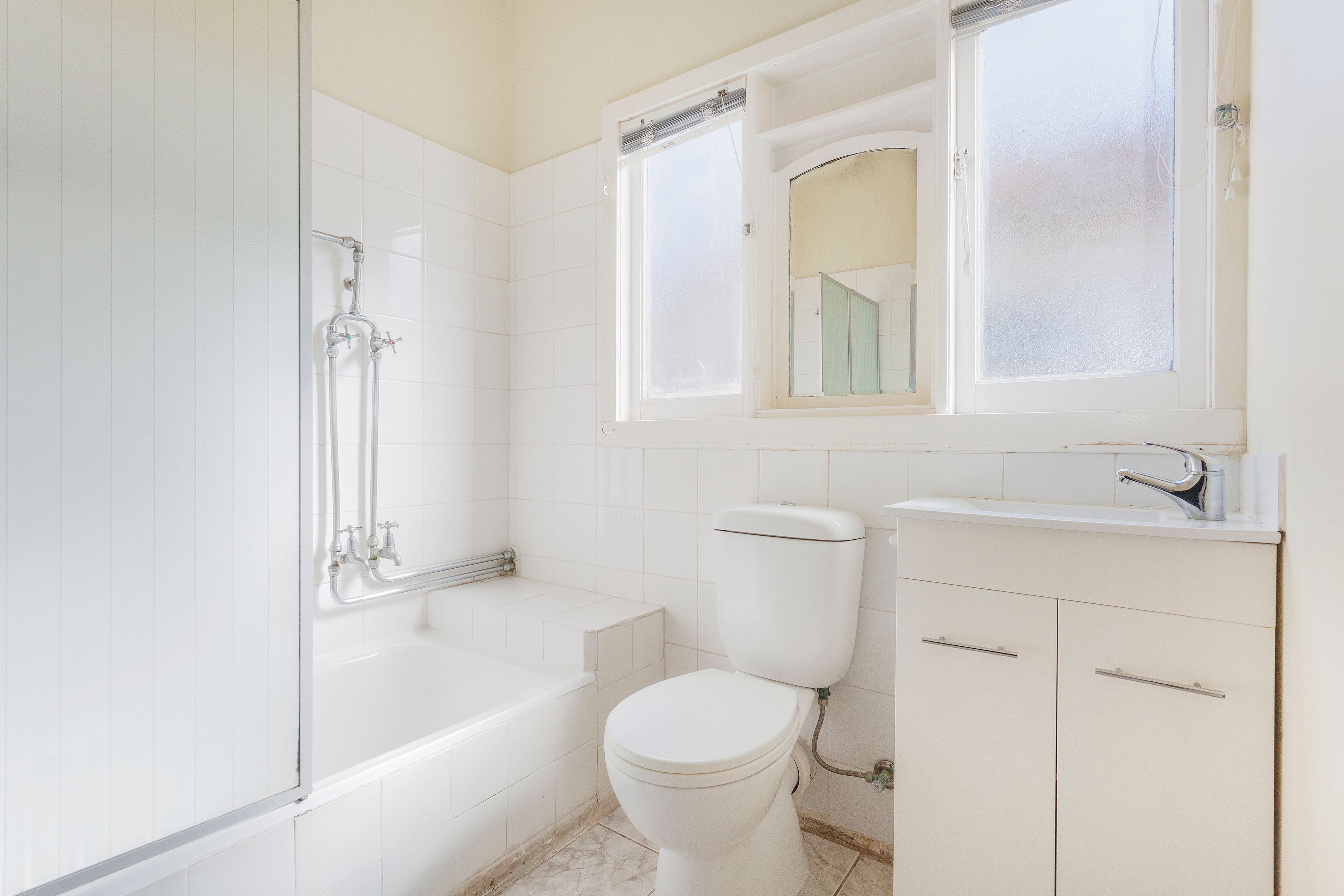 1055 North Road, Hughesdale, VIC 3166 House for Rent Ray White Carnegie