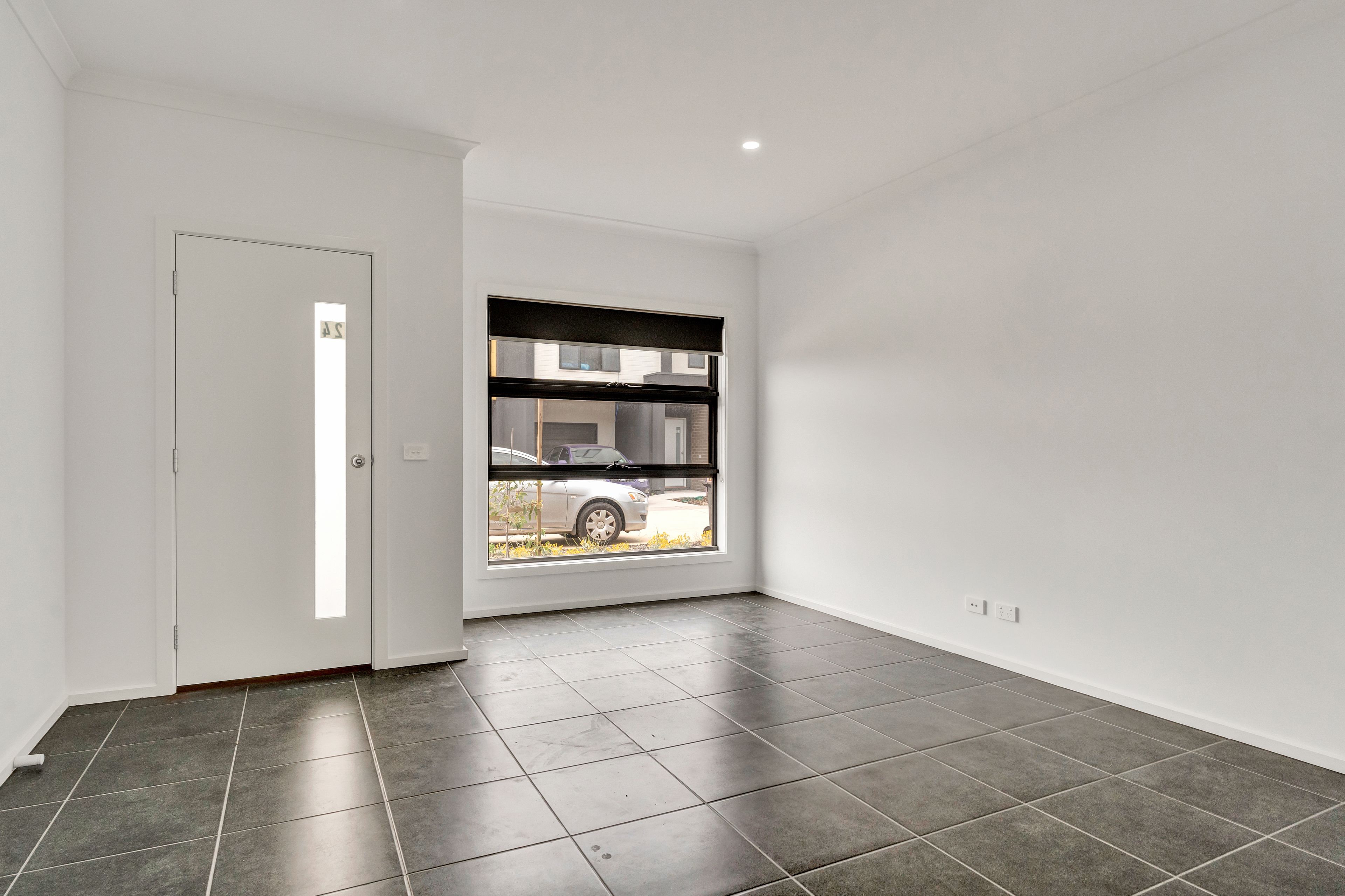 24 Lady Circuit, THORNHILL PARK, VIC 3335