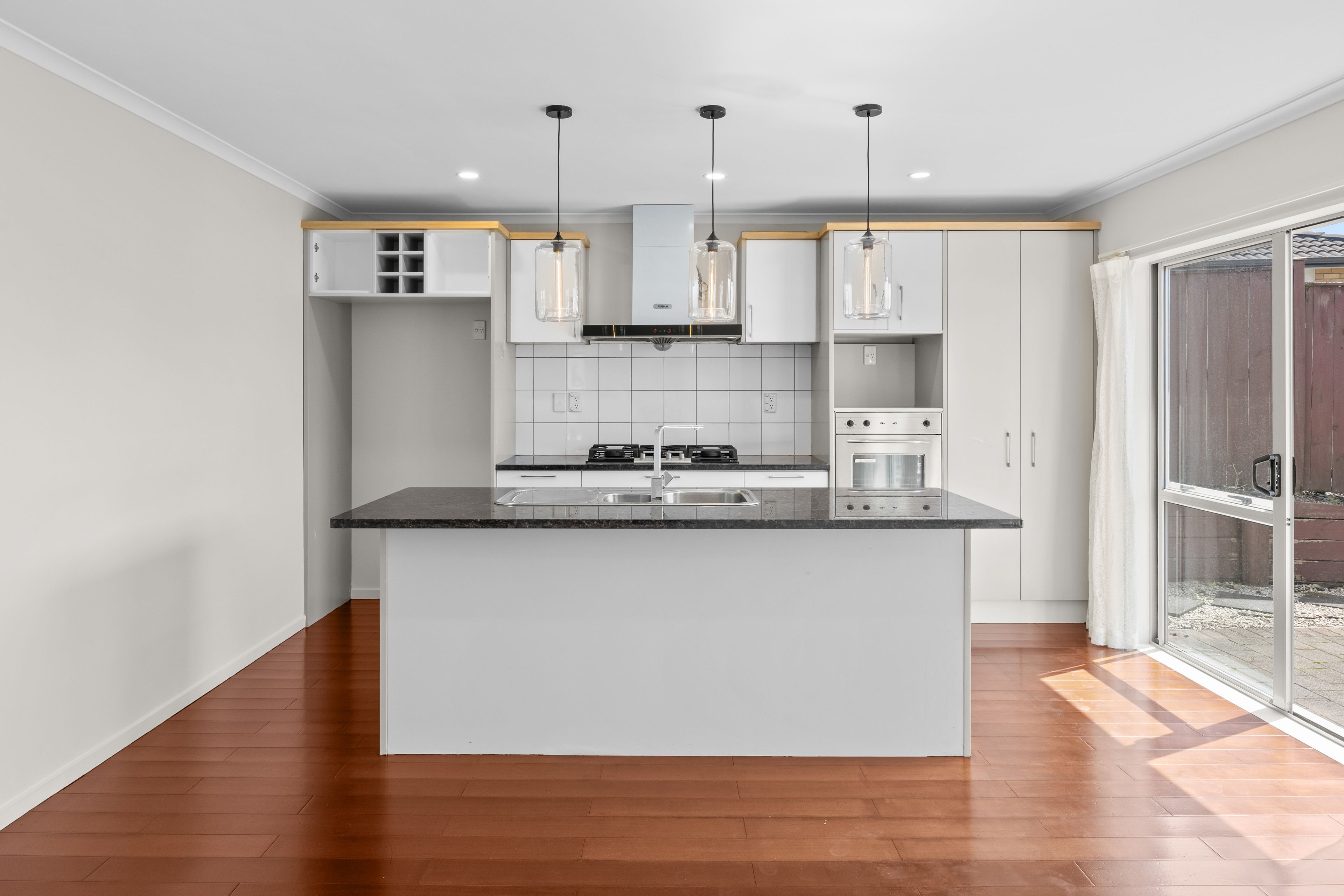 55 South Kensington Way, Henderson, Waitakere City