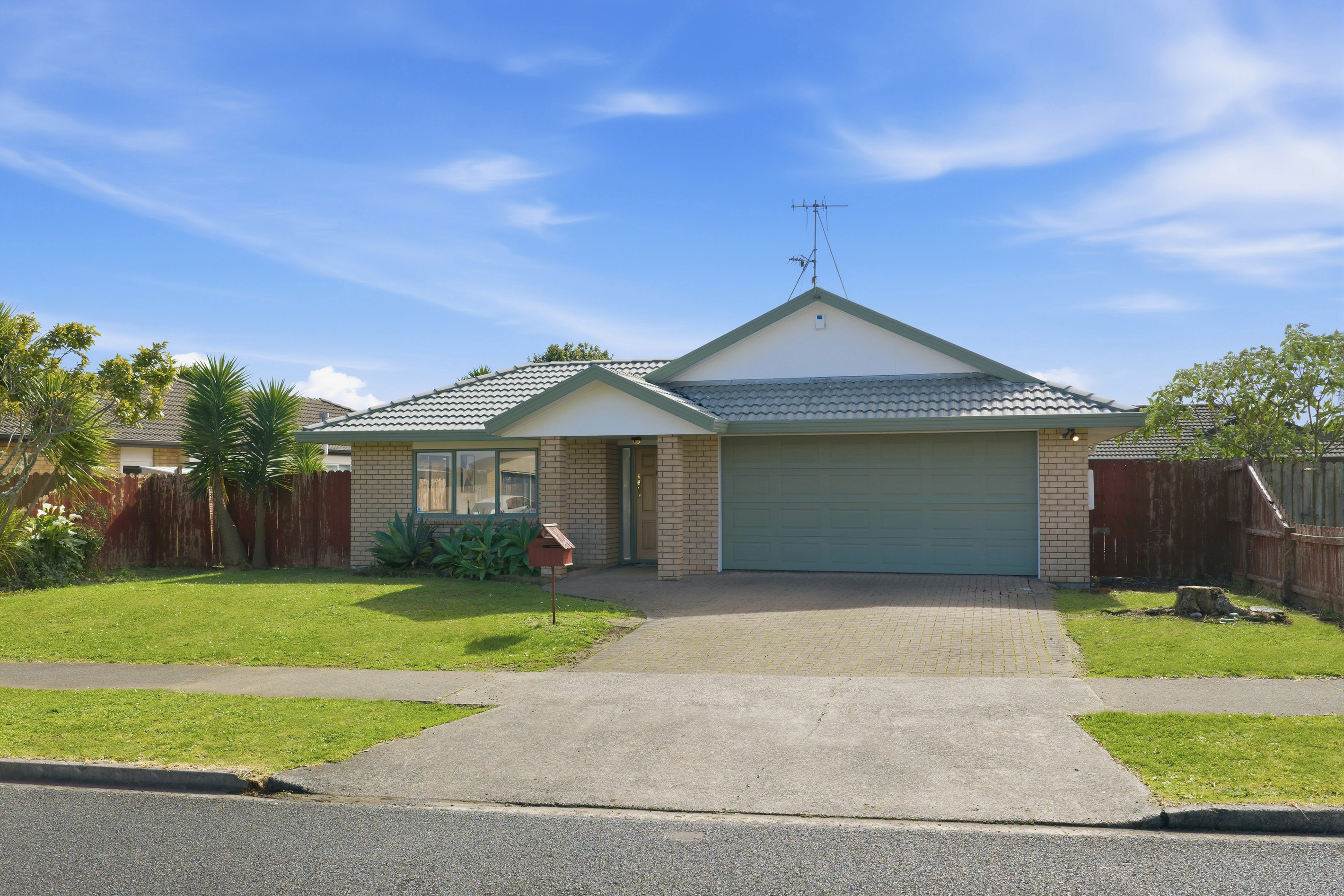 18 Broadhurst Road, Flat Bush, Manukau City
