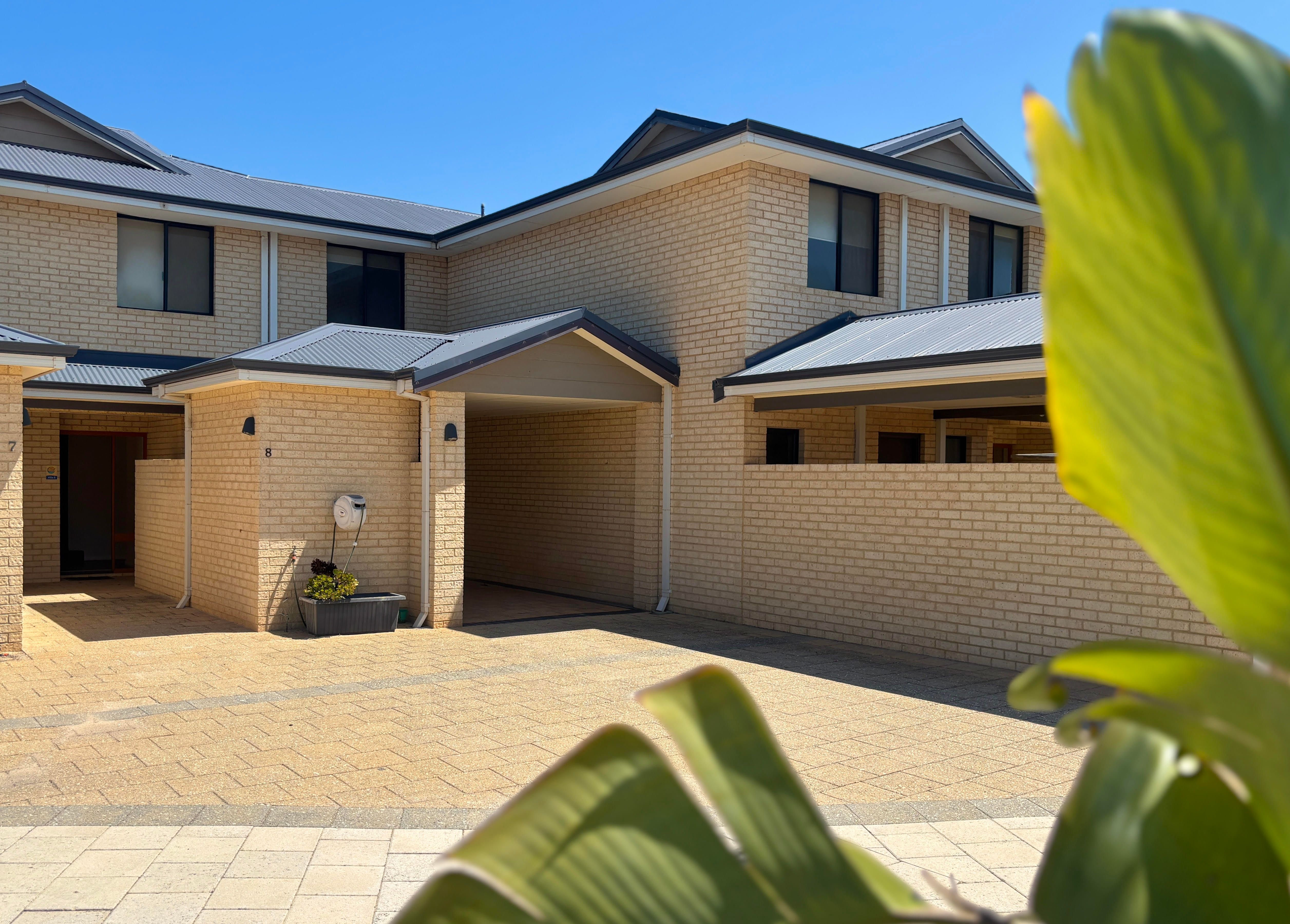 8/129 Point Leander Drive, Port Denison, WA 6525