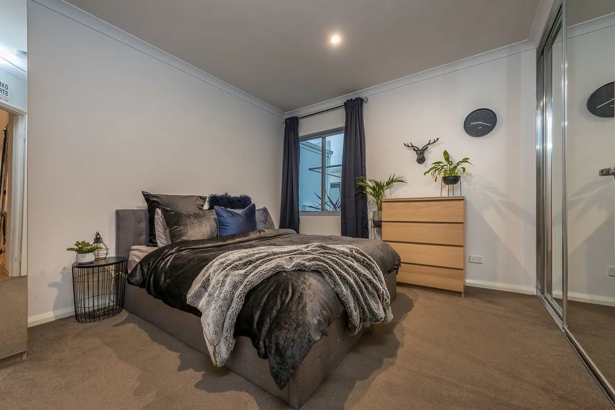 2/154 Edward Street — photo 4 of 13