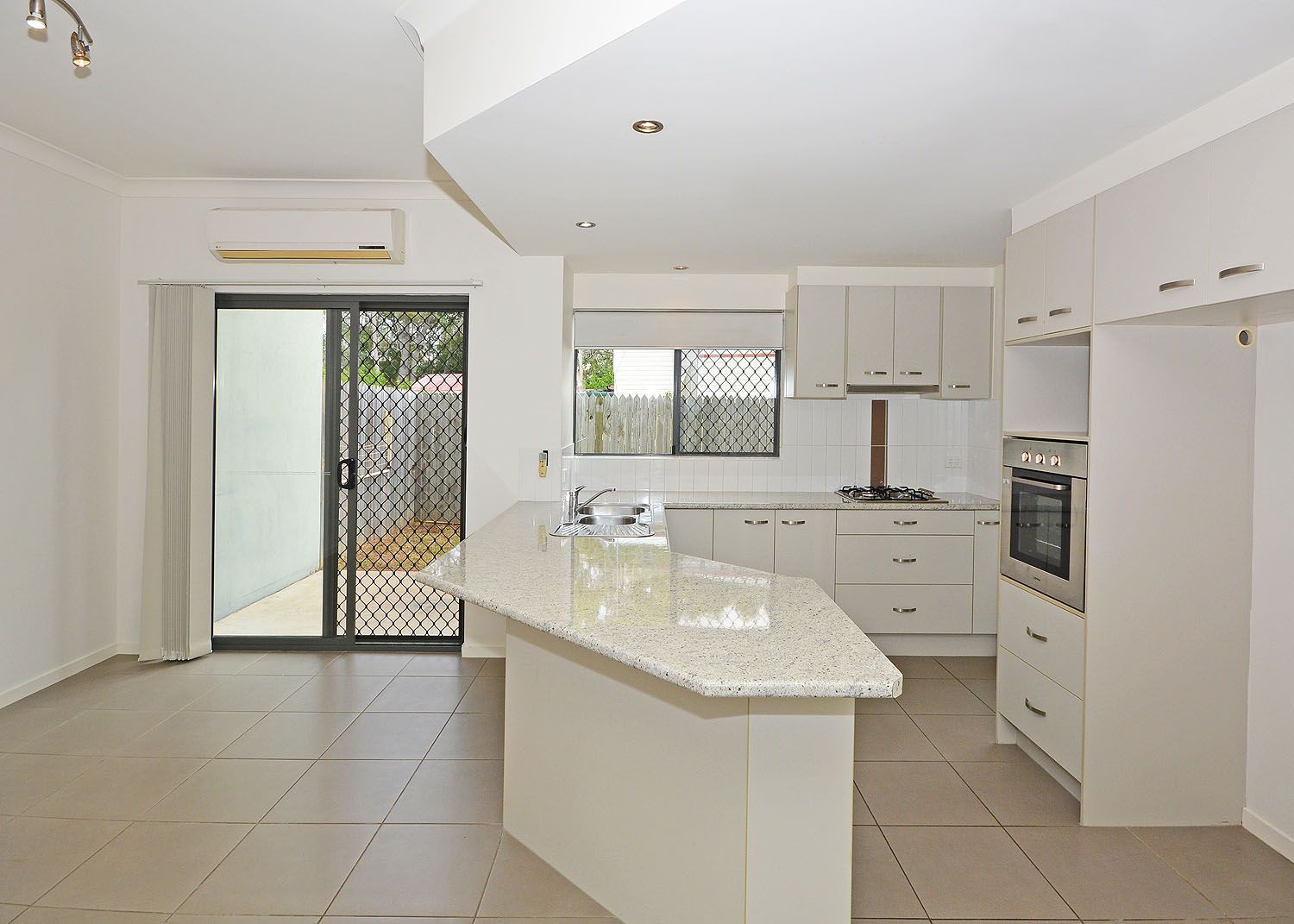 1/115 Torquay Road, Scarness, QLD 4655