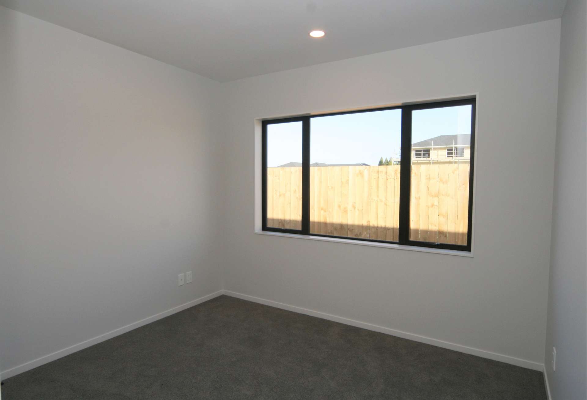 18 Len Ireland Drive photo 8
