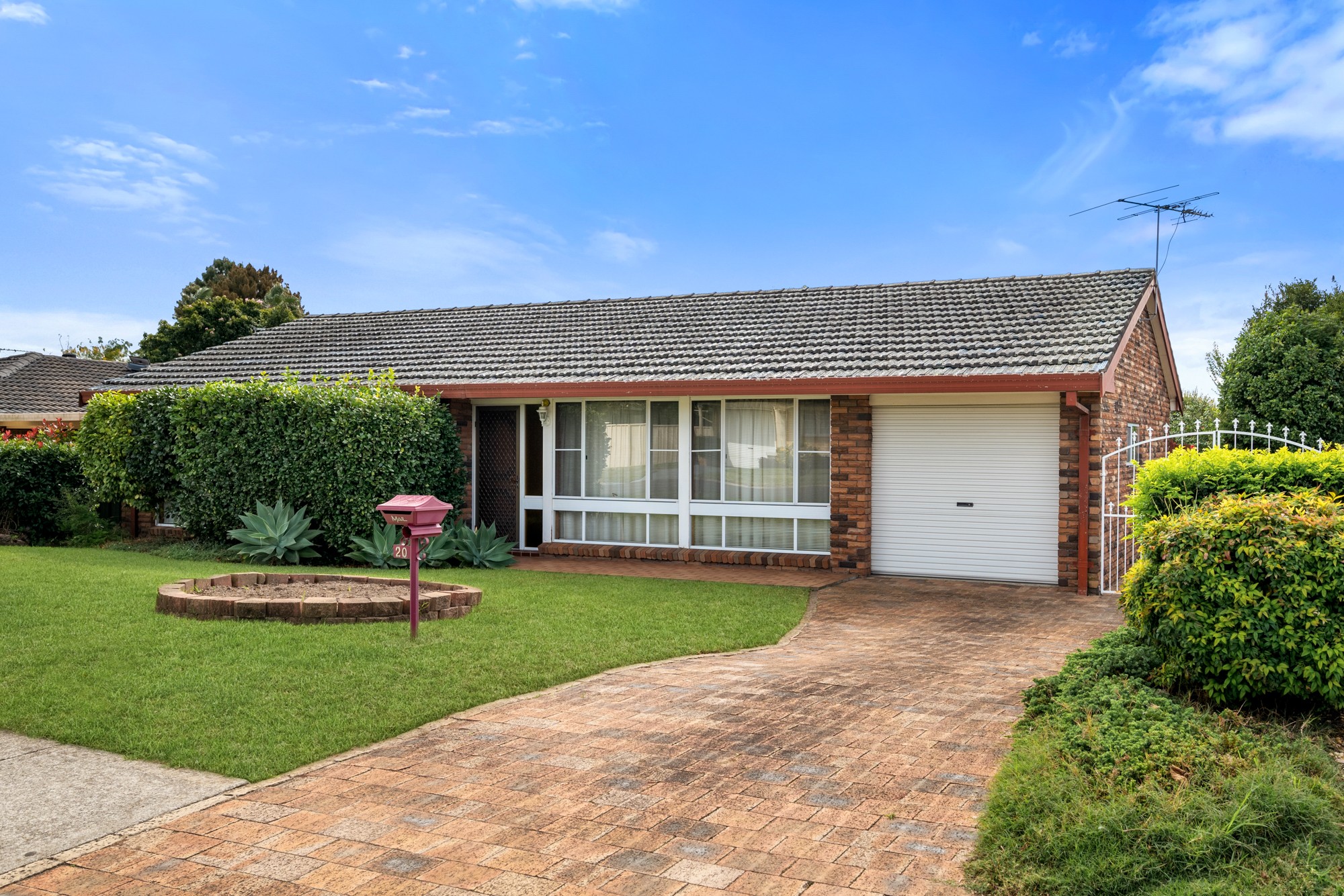 20 Victoria Road, Macquarie Fields, NSW 2564