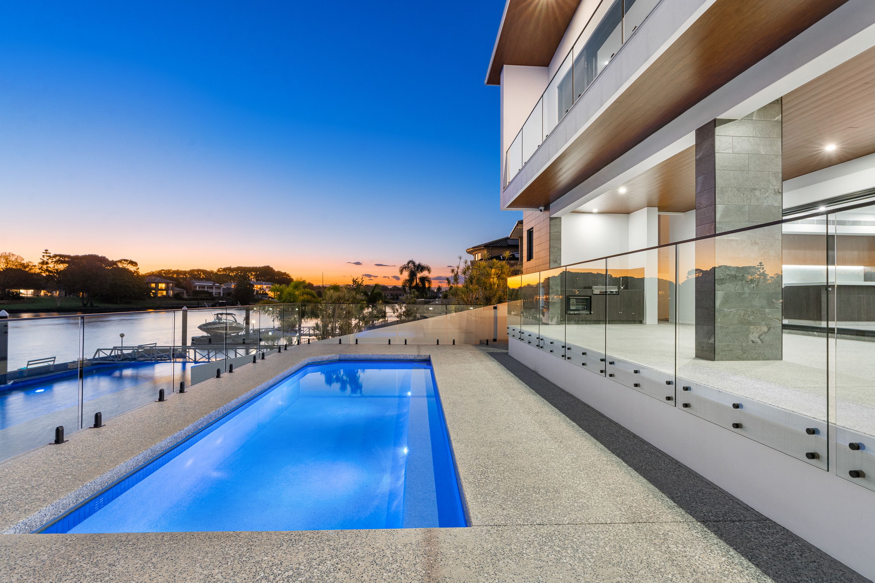 125 Sir Bruce Small Boulevard, Benowa Waters, QLD 4217