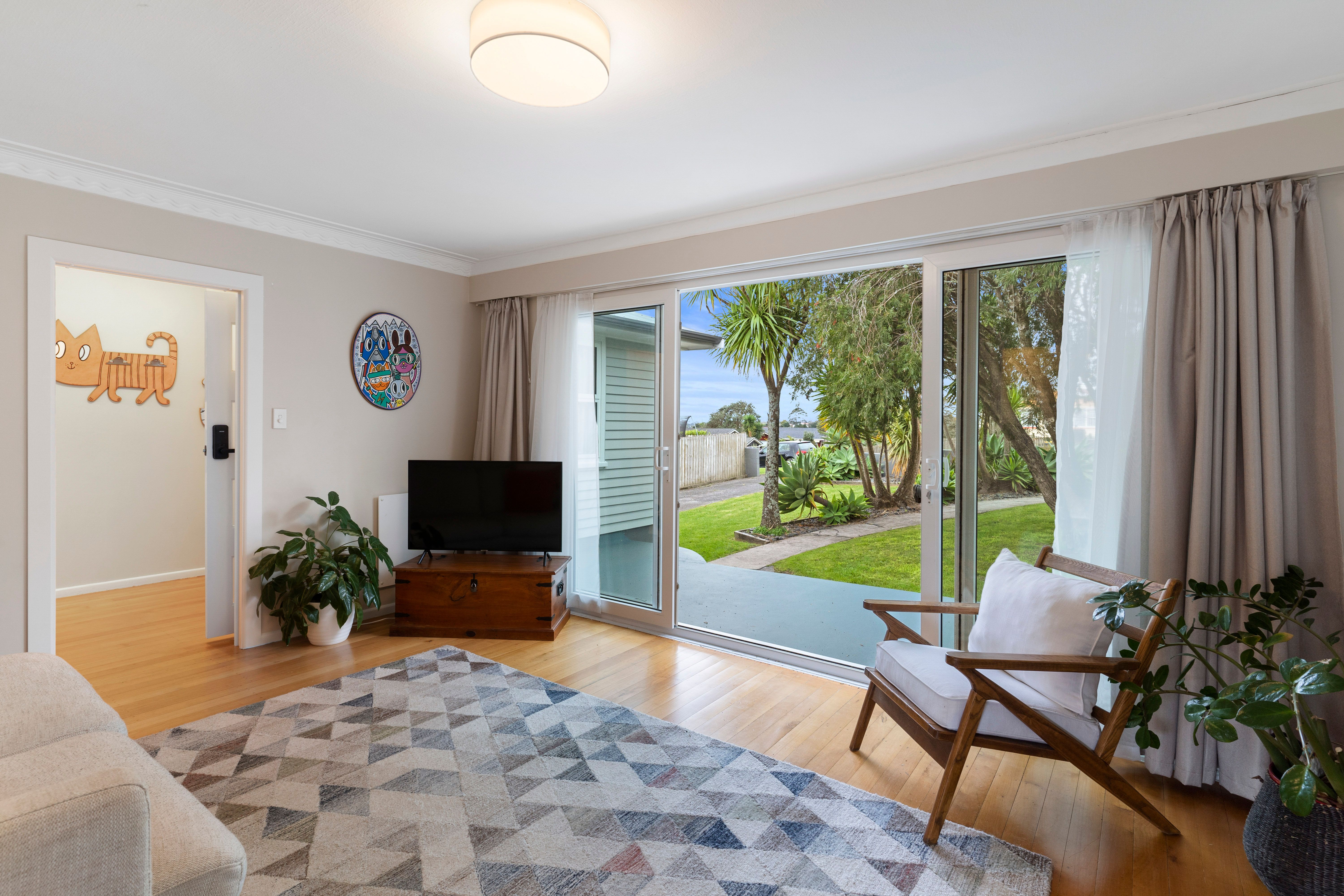 1/43 Kia Ora Road, Beach Haven, North Shore City