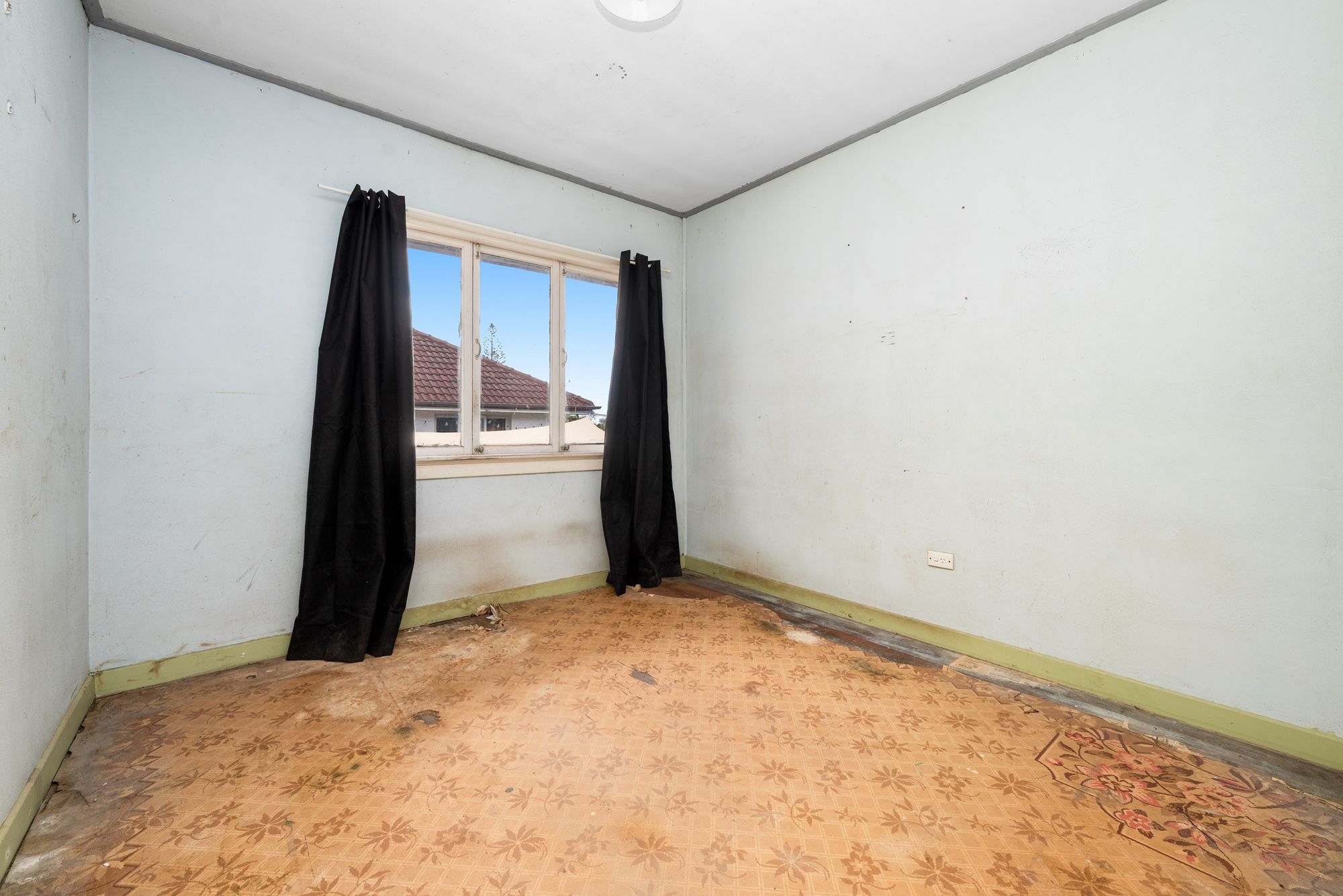 437 Newnham Road — photo 9 of 14