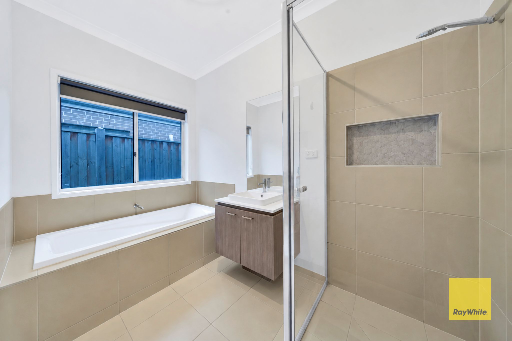 30 Scottsmith Crescent — photo 8 of 22