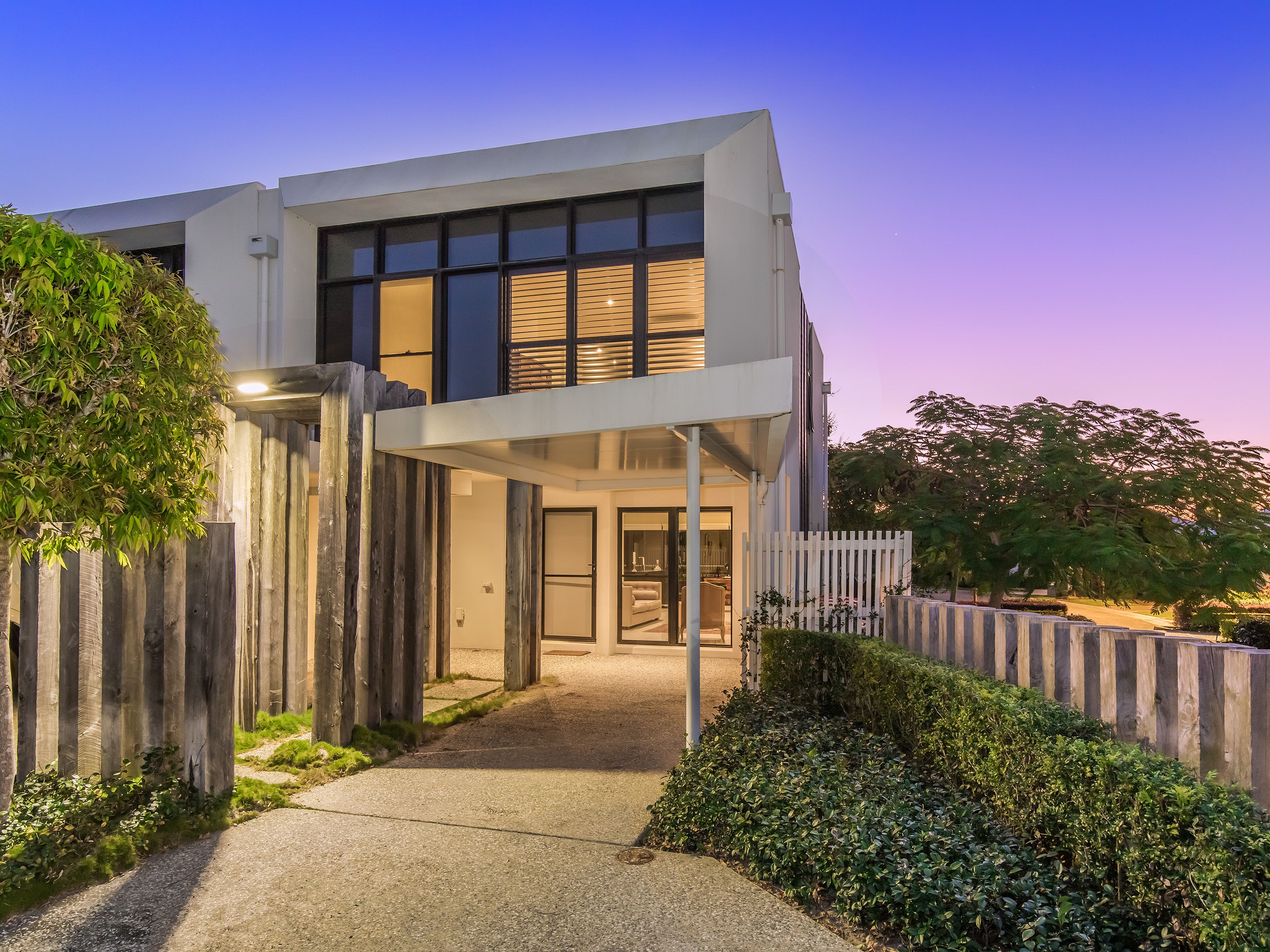 11 Peninsula Drive, Robina, QLD 4226