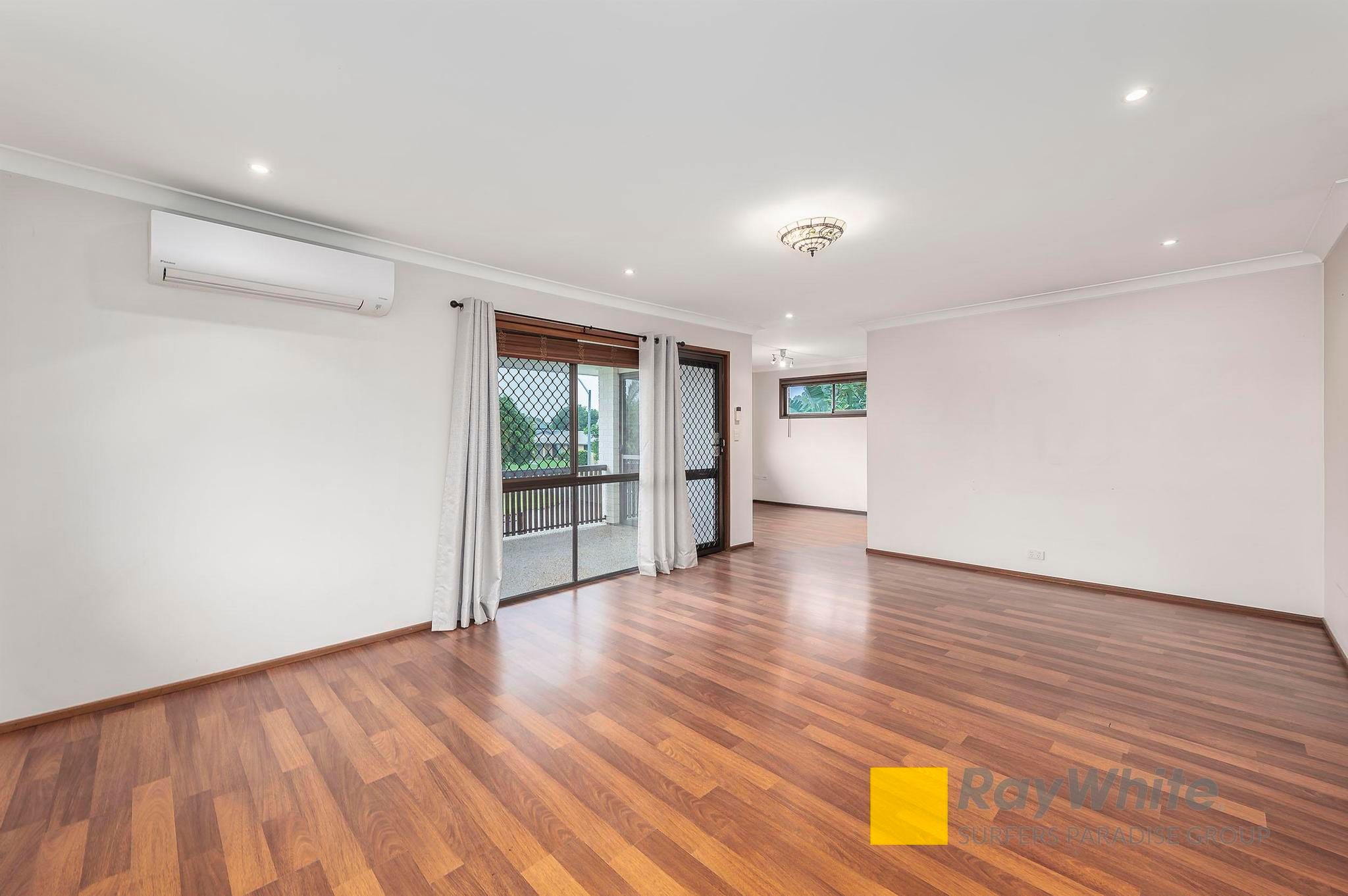 11 Marbella Drive, Benowa, QLD 4217