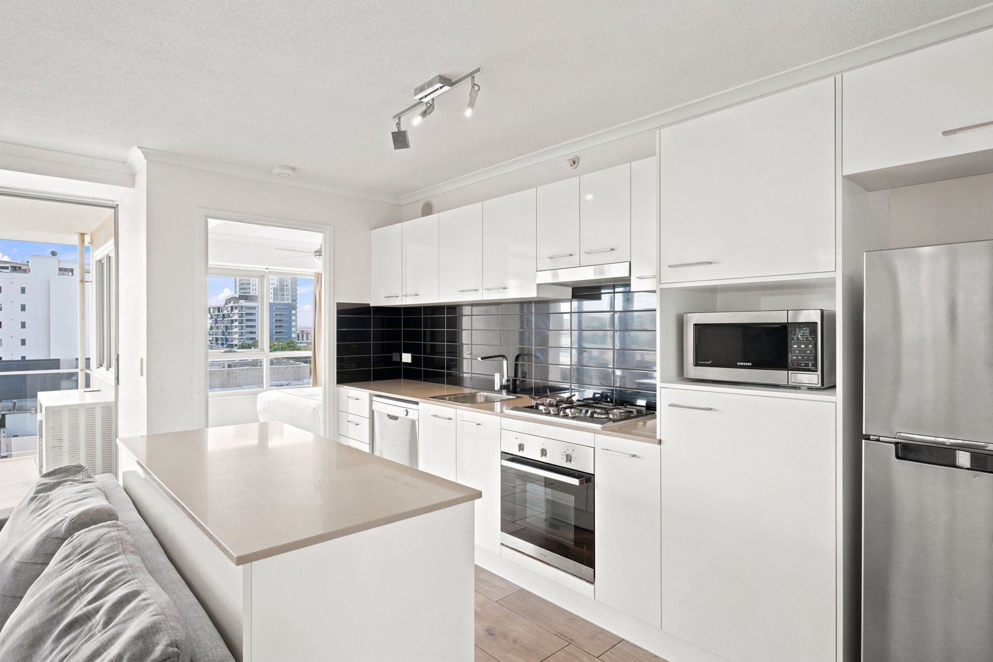 25/44 Brookes Street — photo 6 of 22