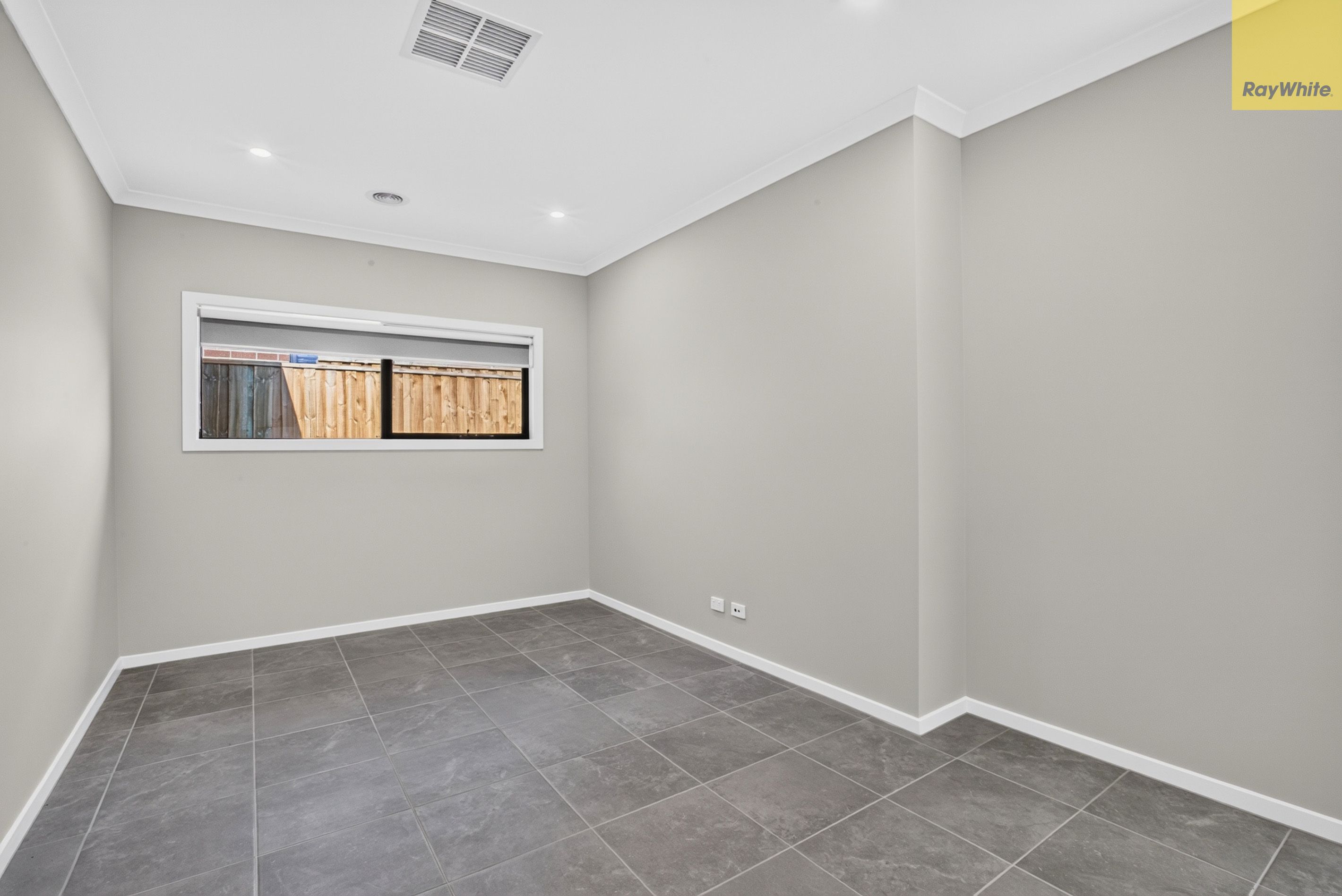 18 Armstrong Rise — photo 4 of 11