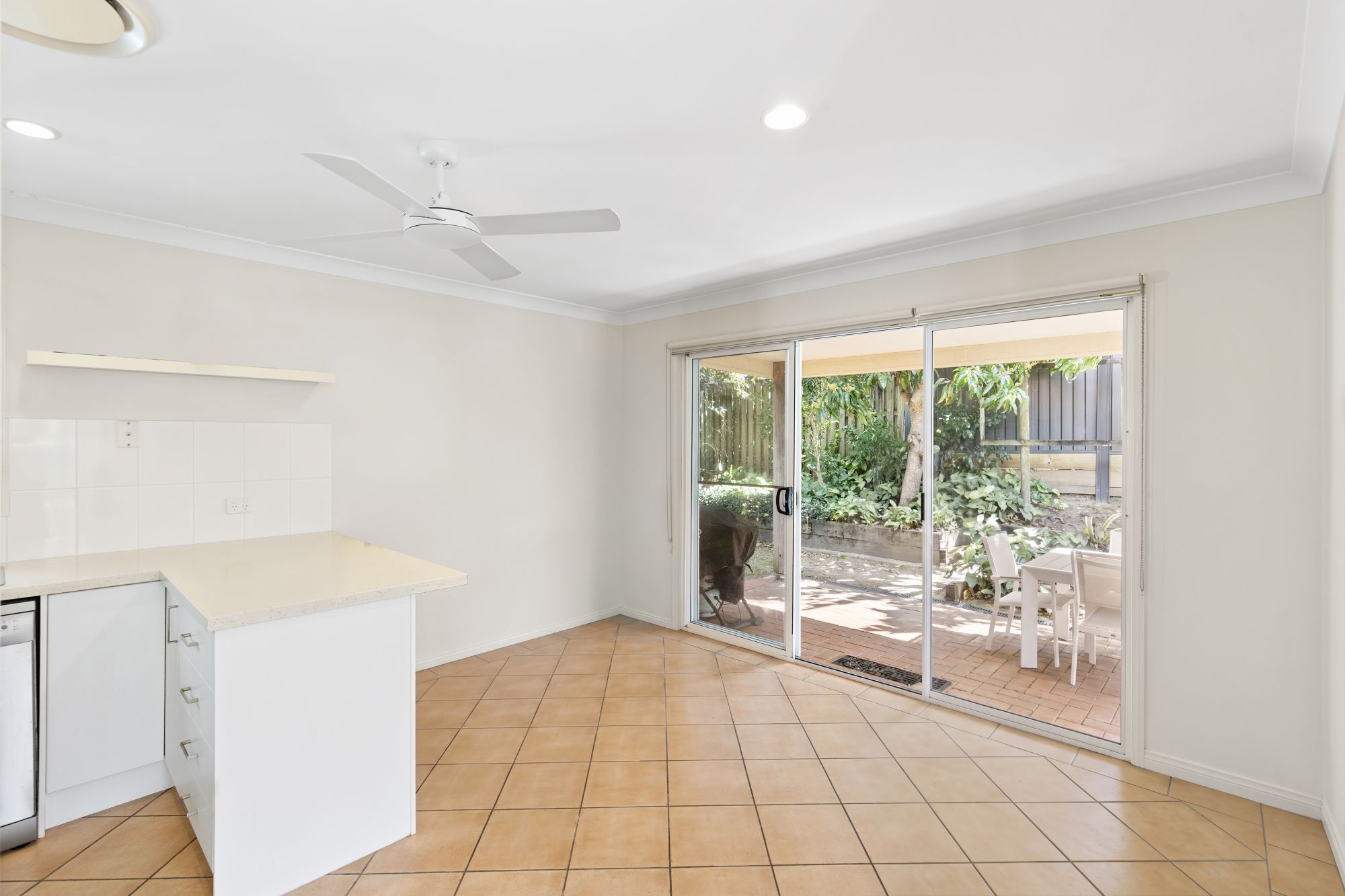 14 Tuggerah Close — photo 11 of 30