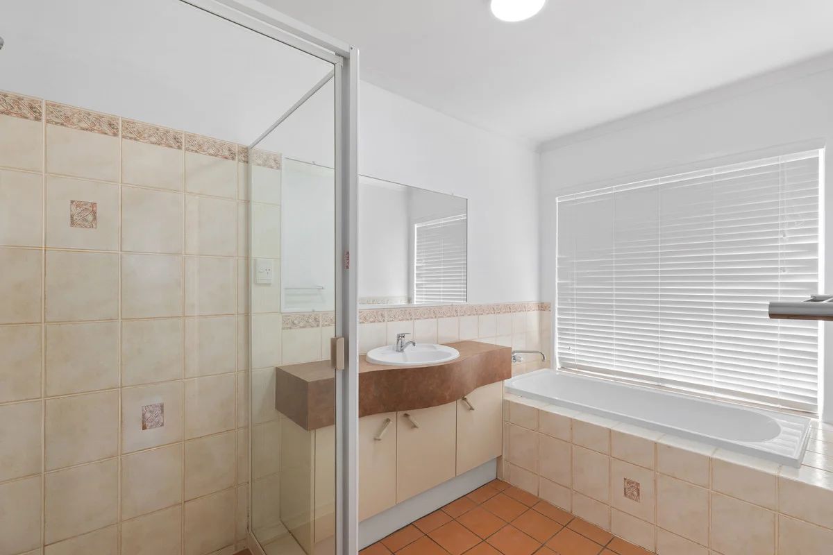 13 Minetta Street — photo 15 of 19