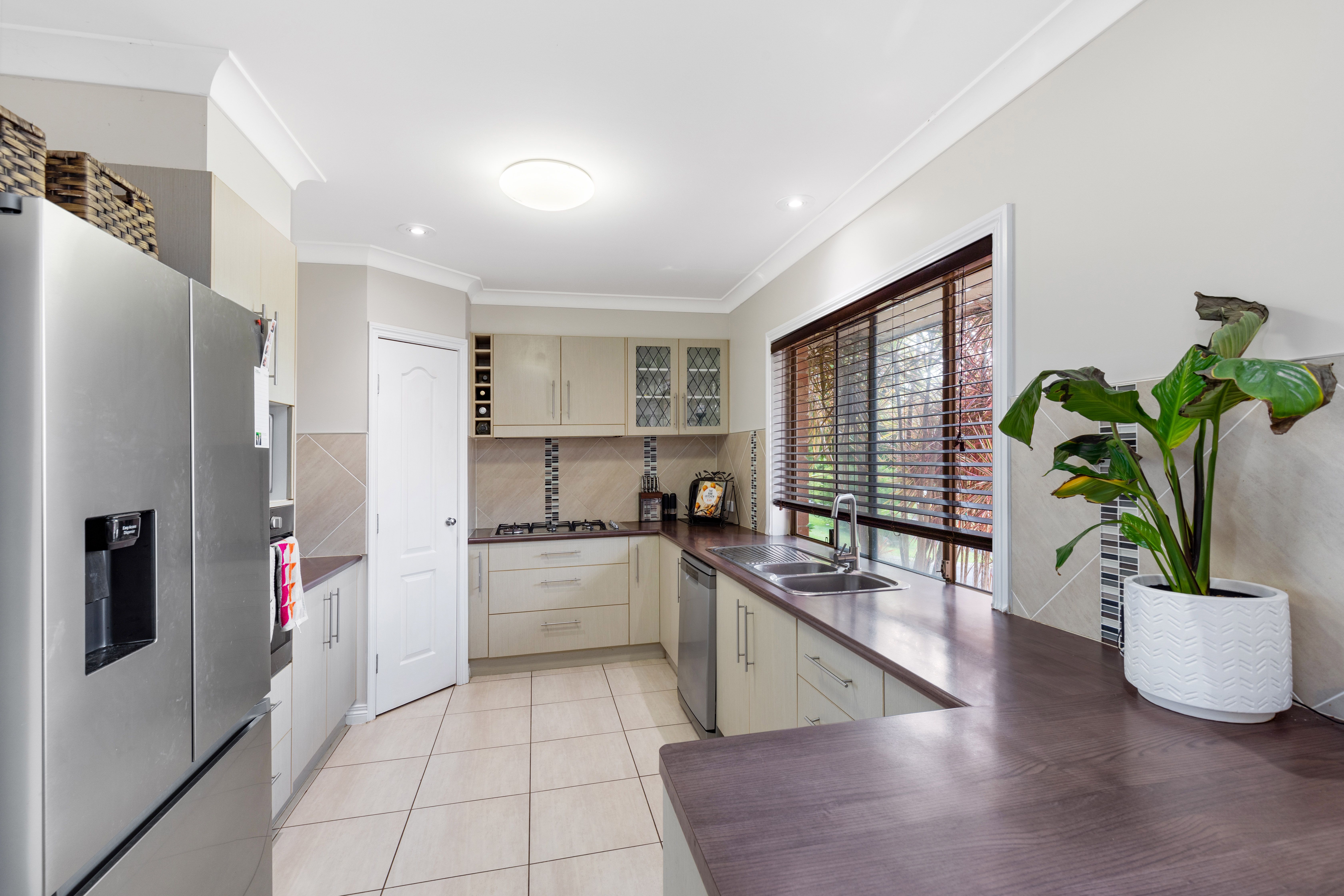 2 Smerdon Way — photo 6 of 16