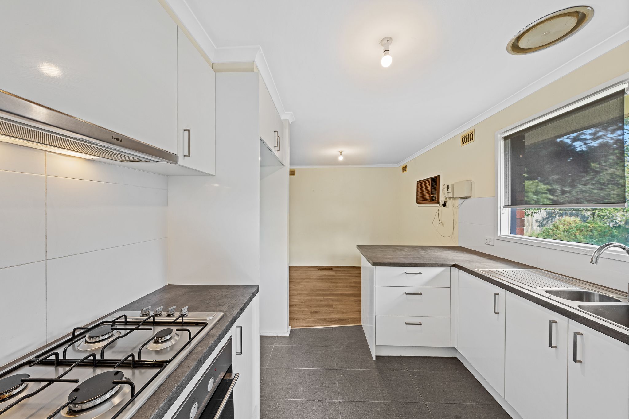 17 Isaac Smith Crescent, Cranbourne, VIC 3977