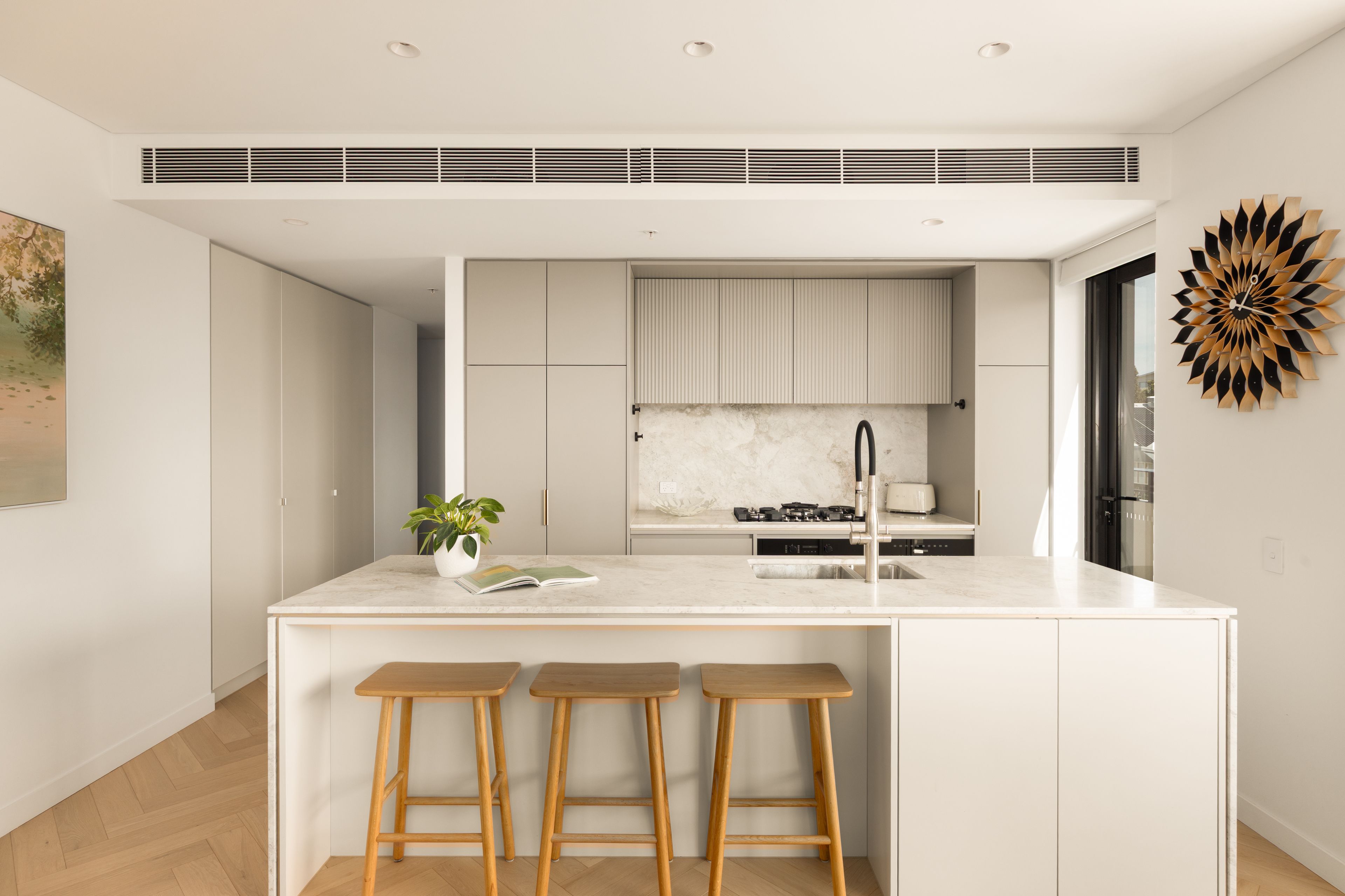 401/31 Falcon Street — photo 5 of 16
