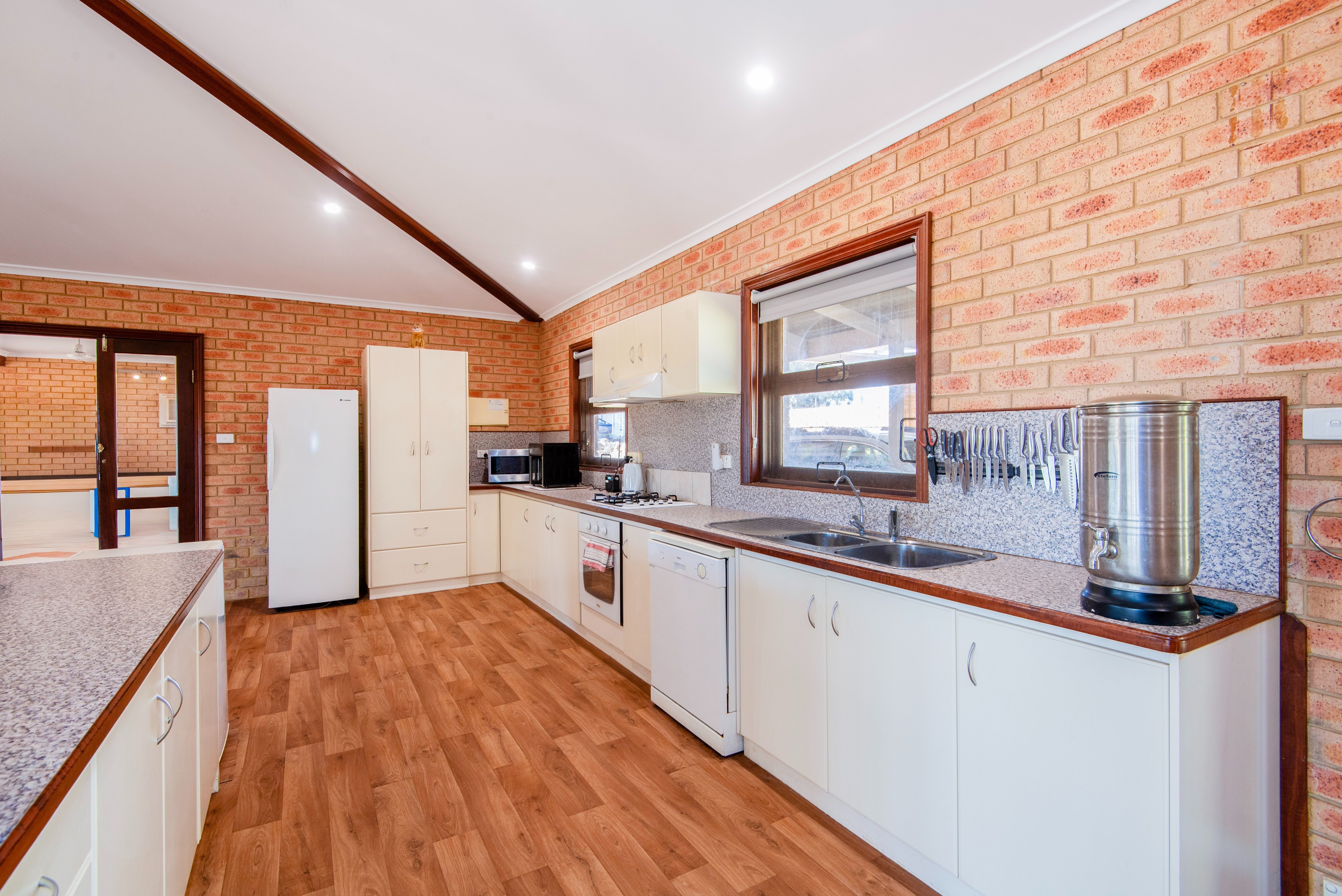 5644 North West Coastal Highway, Alma, WA 6535