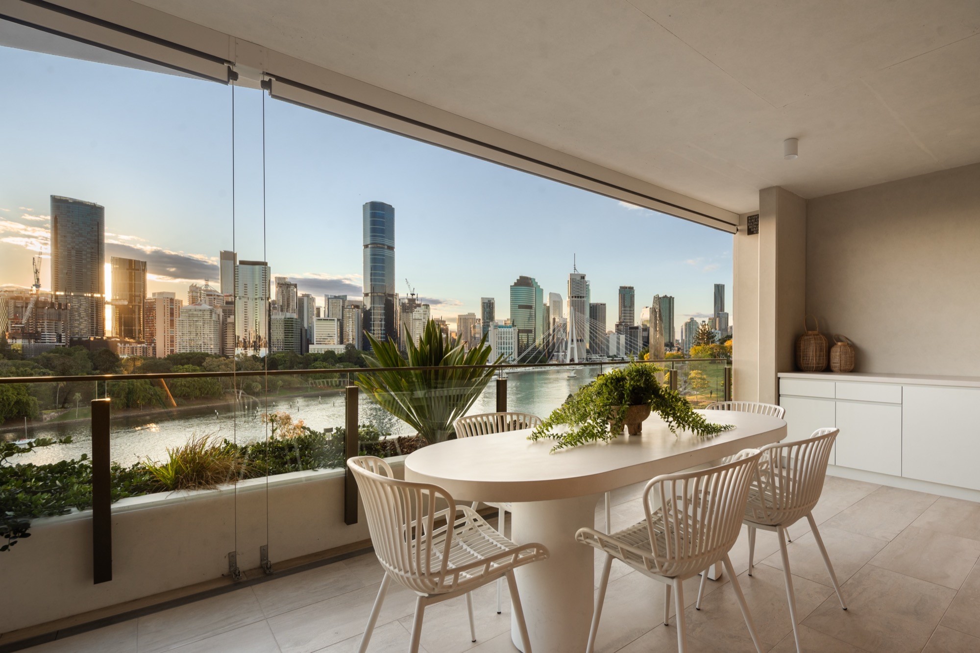 2402/8 River Terrace, Kangaroo Point, QLD 4169