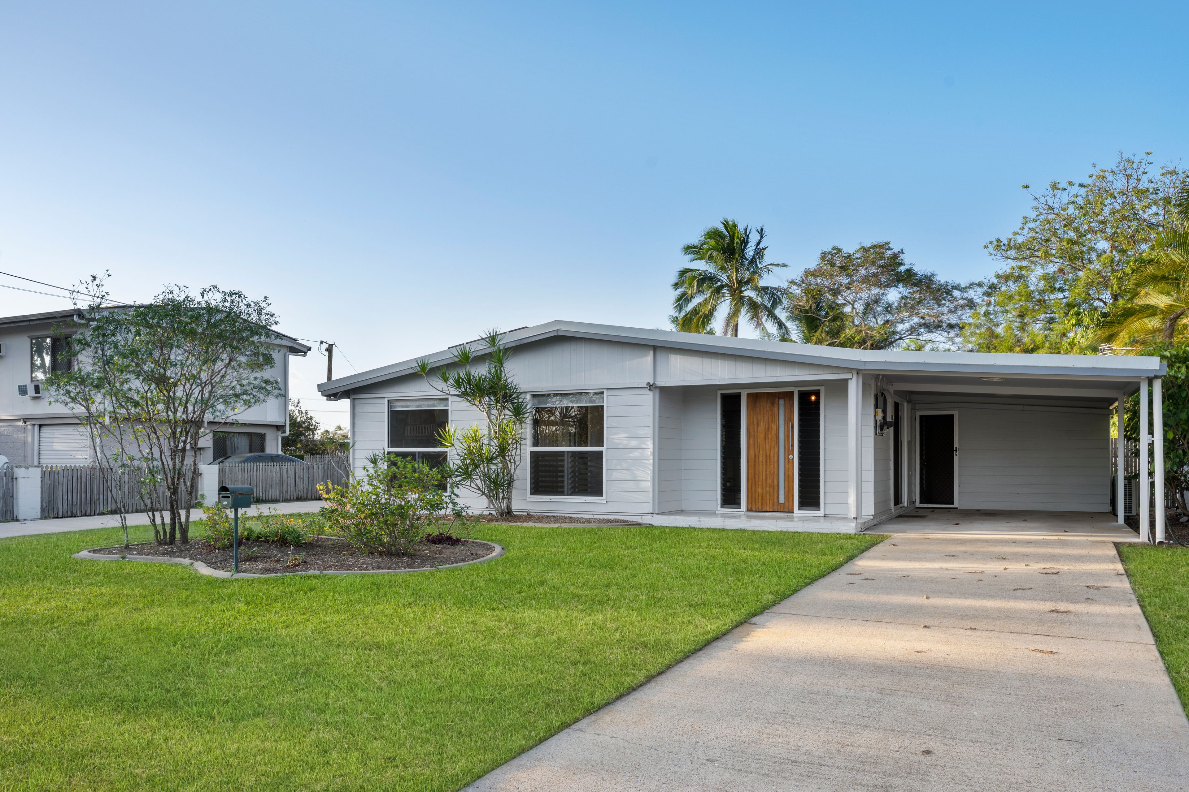 39 Champagne Crescent — photo 15 of 18