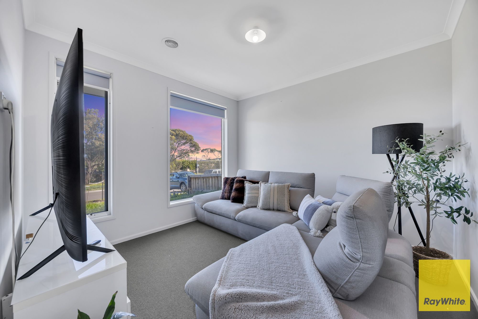 131 Arrowsmith Street — photo 4 of 24