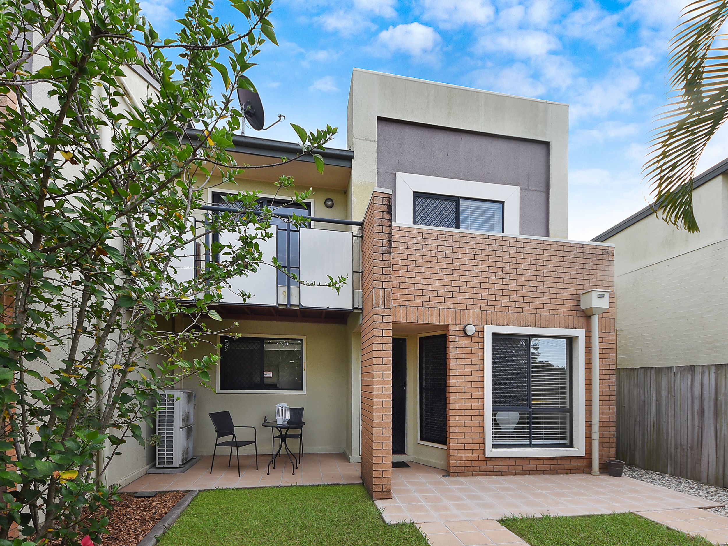 100 Lockrose Street, Mitchelton QLD 4053