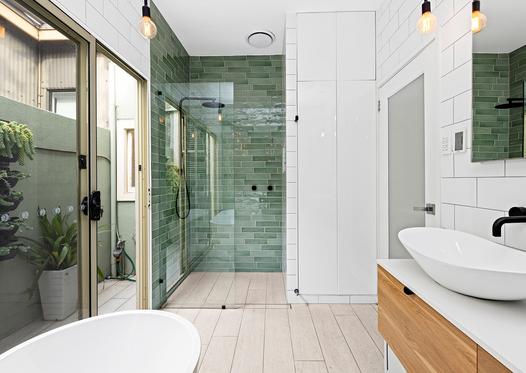 1 Ashmore Street — photo 6 of 10