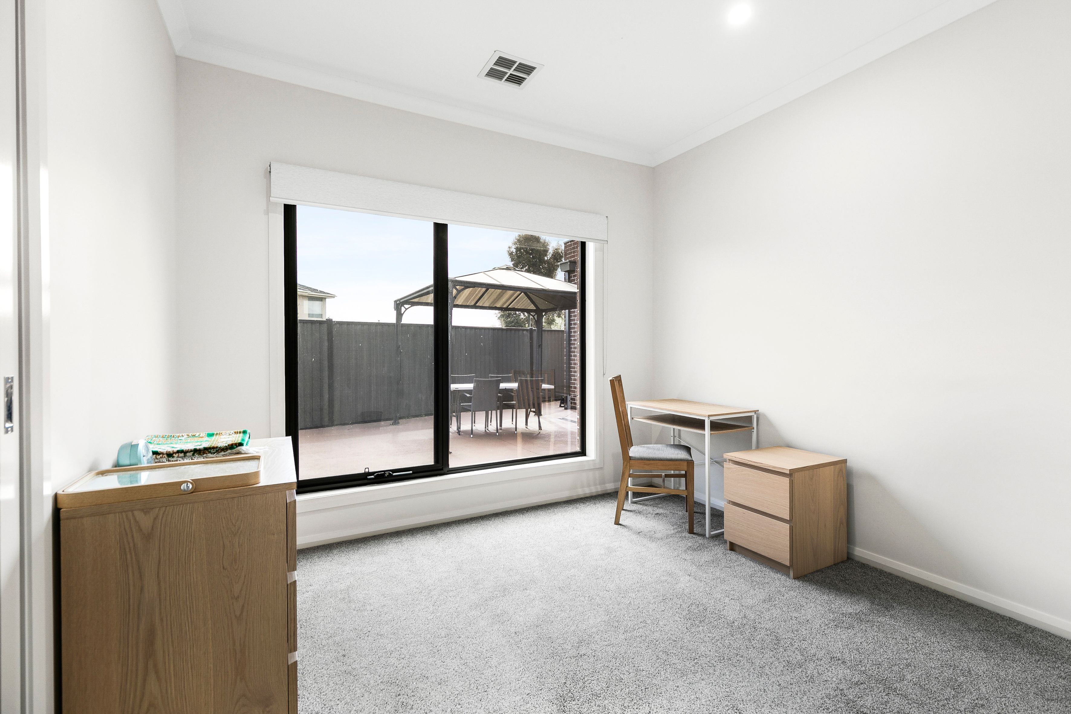 27 Parish Court — photo 12 of 16