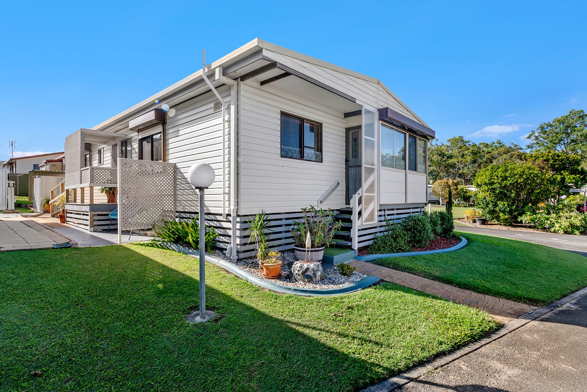 17/530 Pine Ridge Road, Coombabah, QLD 4216