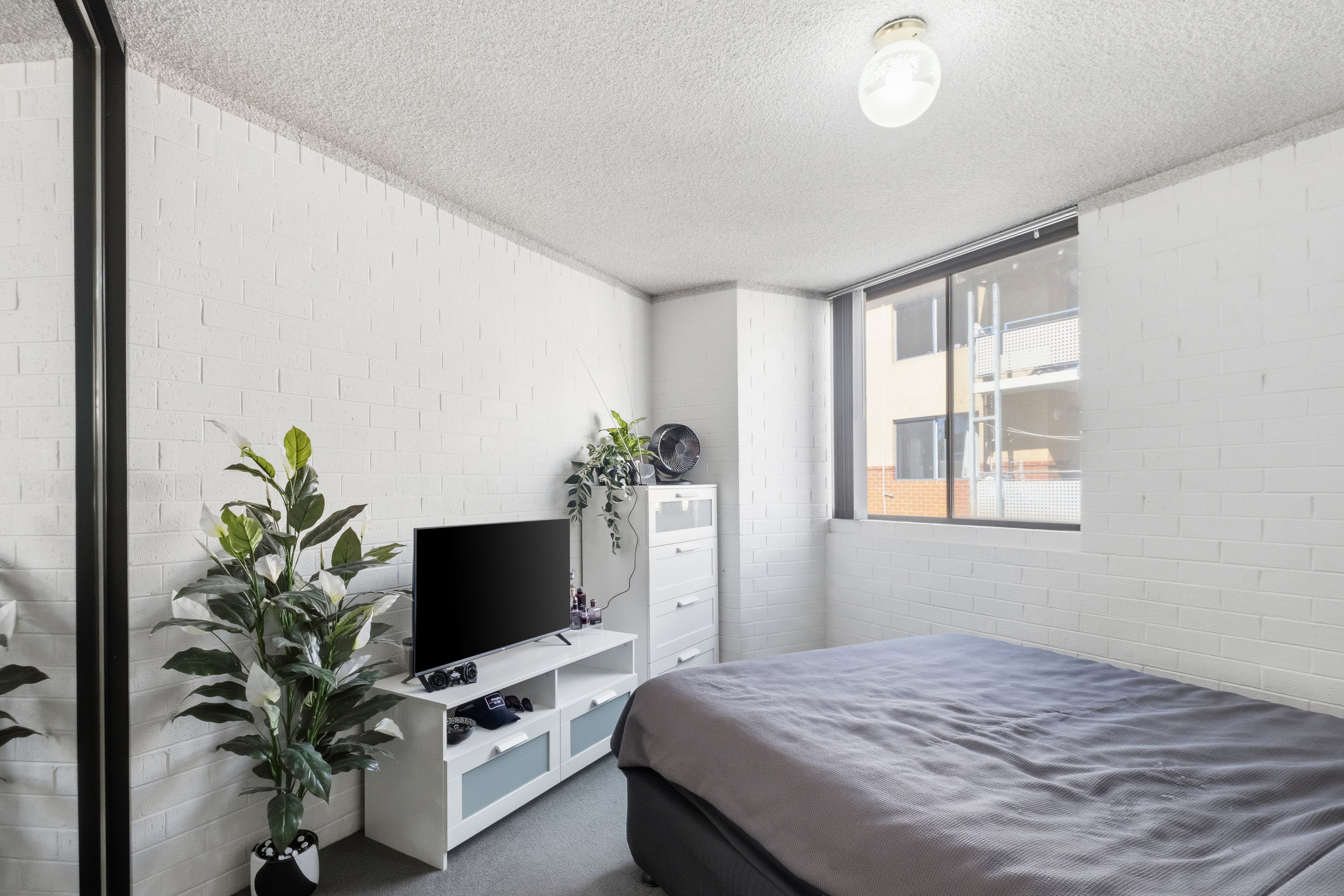 109/54 Nannine Place — photo 3 of 18